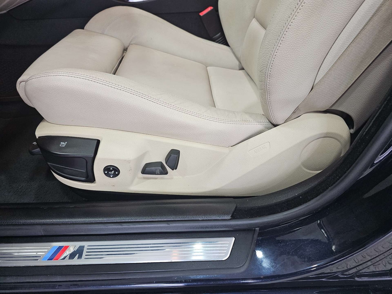 Used BMW 5 Series 2012 for sale - 77135713: Photo 85