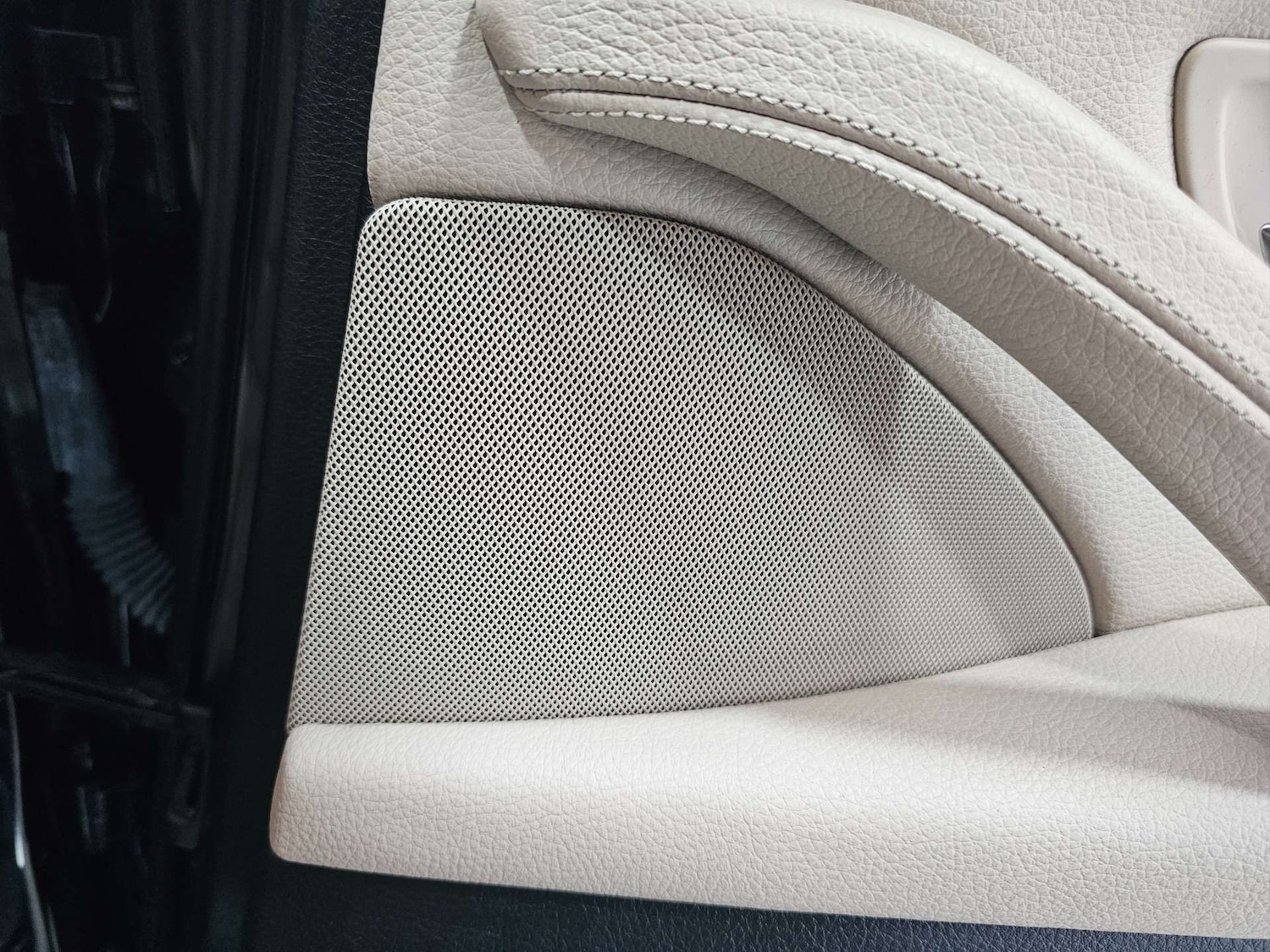 Used BMW 5 Series 2012 for sale - 77135713: Photo 90