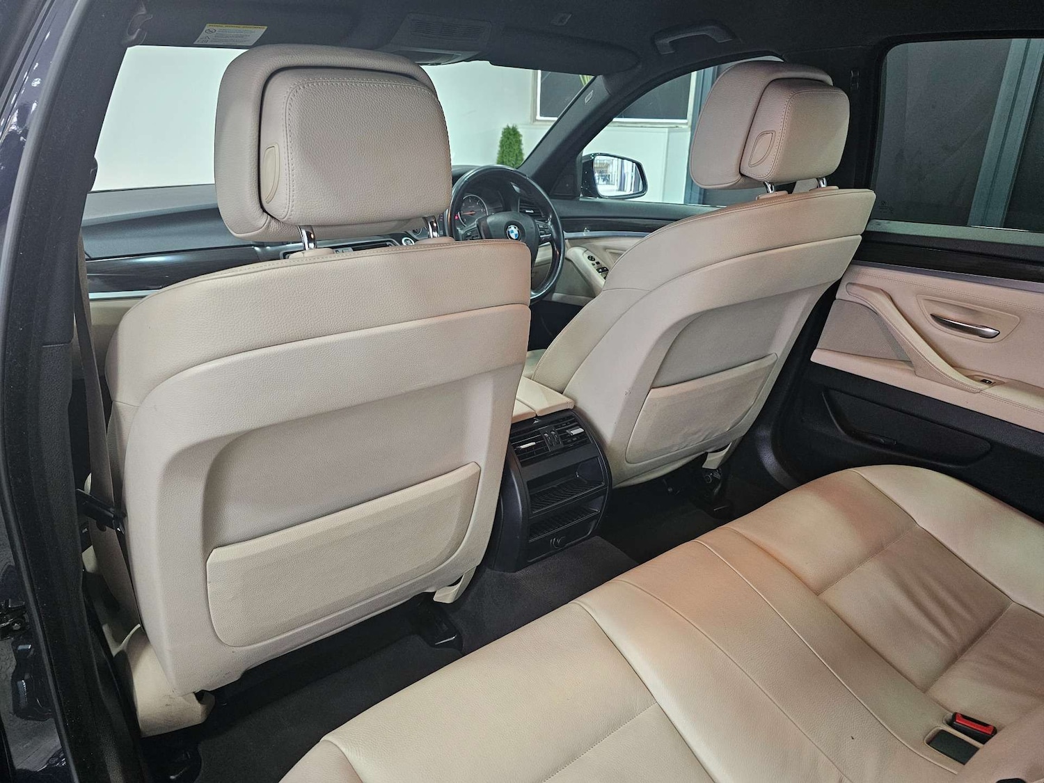 Used BMW 5 Series 2012 for sale - 77135713: Photo 93