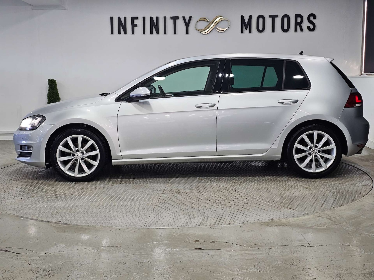 Used Volkswagen Golf 2015 for sale - 77151110: Photo 19