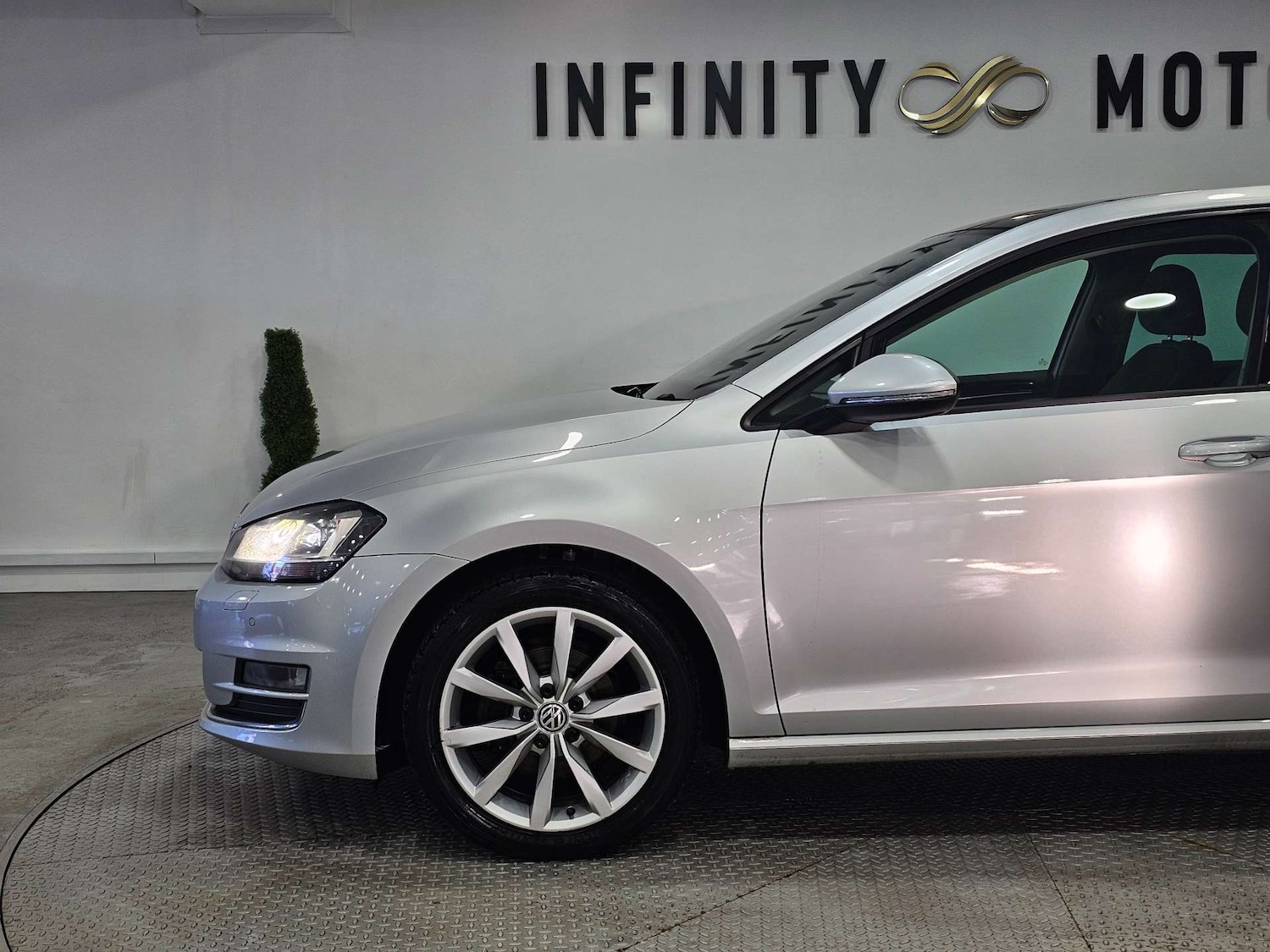 Used Volkswagen Golf 2015 for sale - 77151110: Photo 21