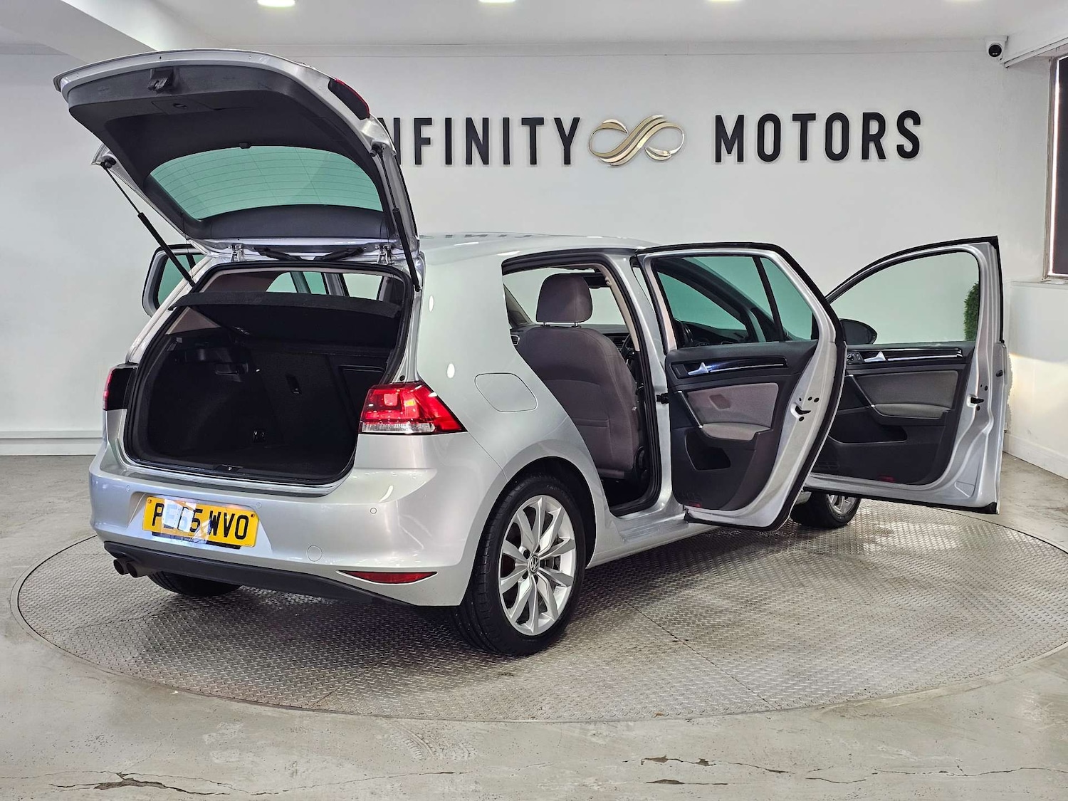 Used Volkswagen Golf 2015 for sale - 77151110: Photo 48