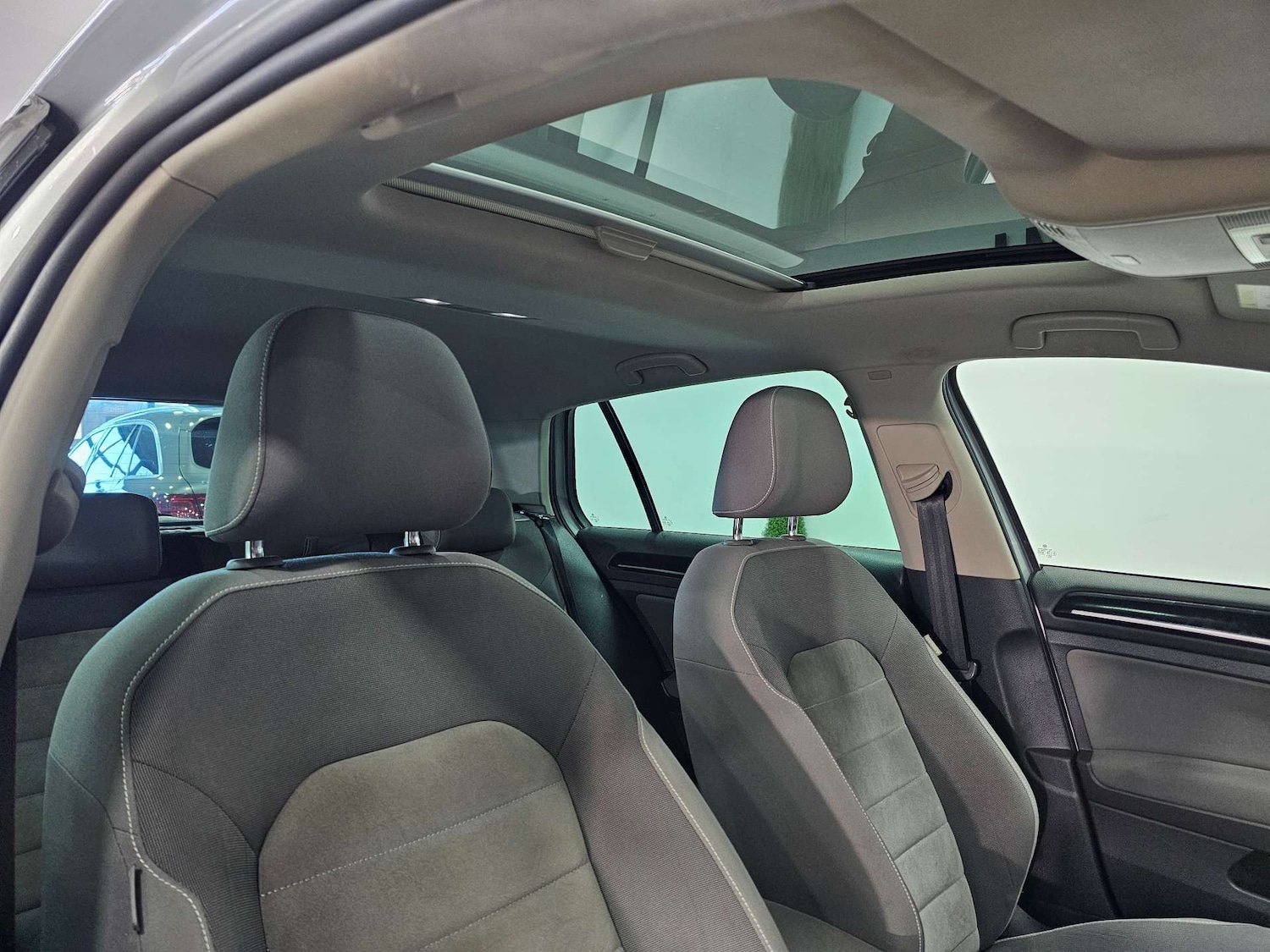 Used Volkswagen Golf 2015 for sale - 77151110: Photo 56