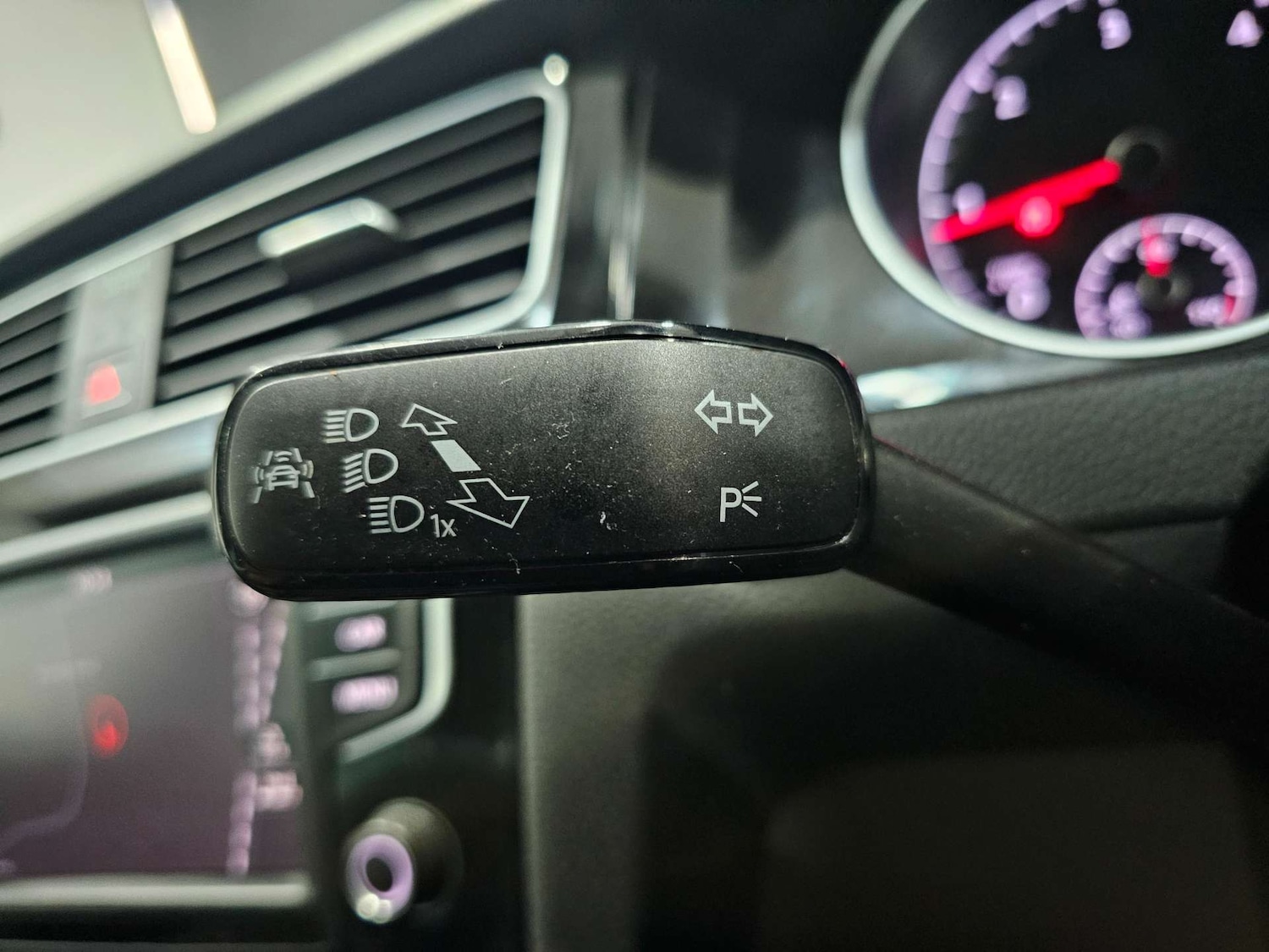 Used Volkswagen Golf 2015 for sale - 77151110: Photo 64