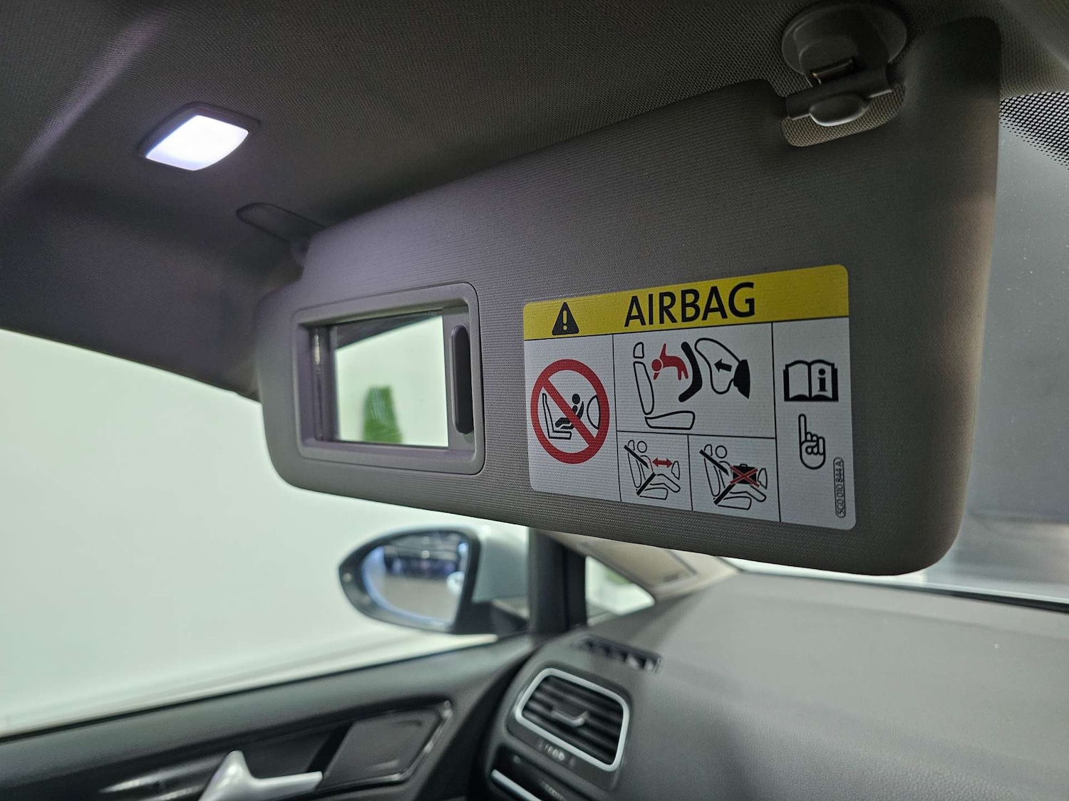 Used Volkswagen Golf 2015 for sale - 77151110: Photo 73