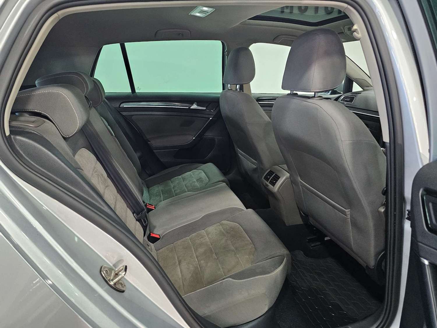 Used Volkswagen Golf 2015 for sale - 77151110: Photo 78