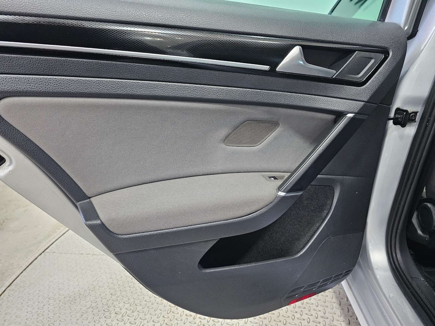 Used Volkswagen Golf 2015 for sale - 77151110: Photo 83