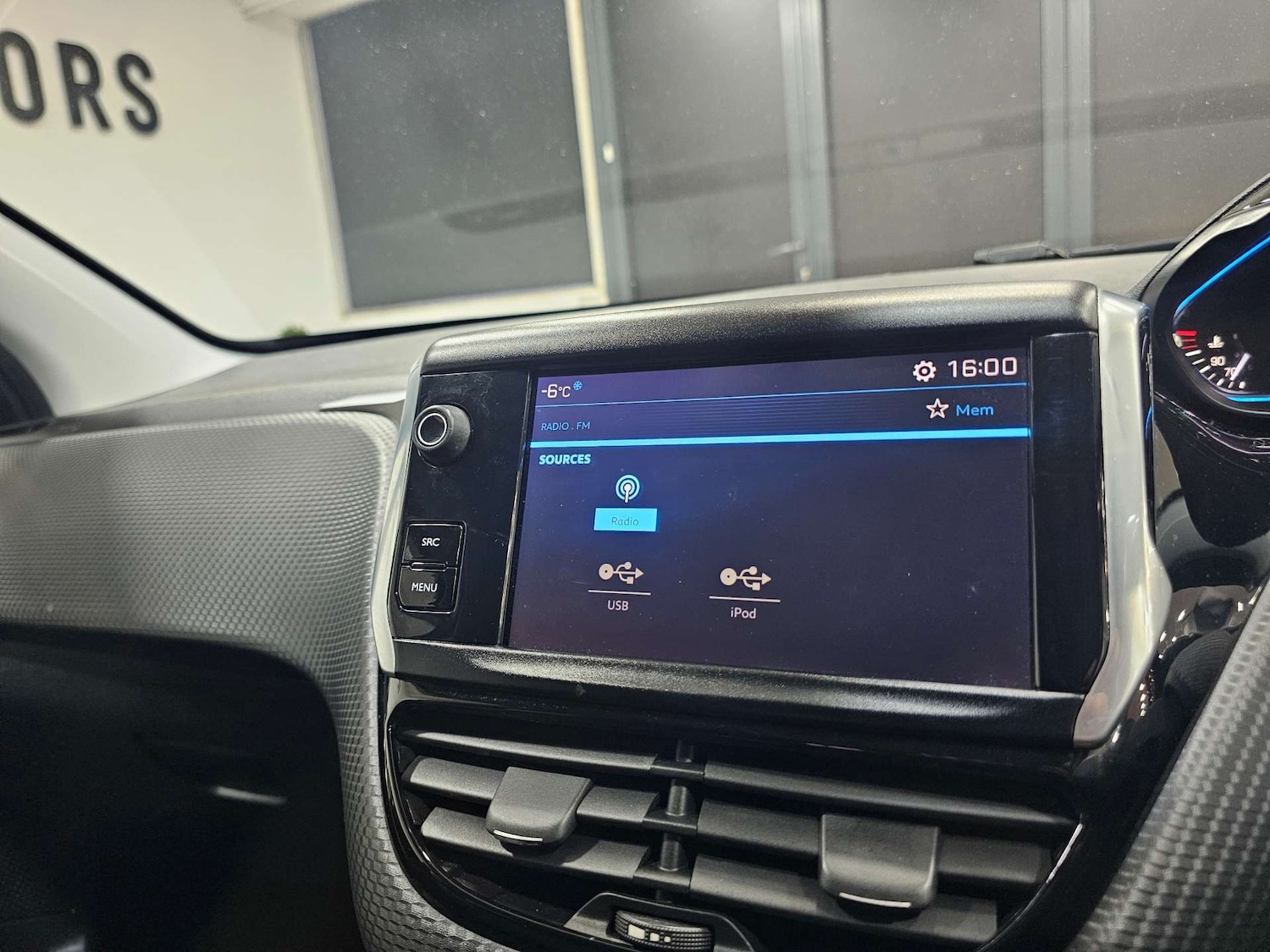 Used Peugeot 2008 2018 for sale - 77161977: Photo 64