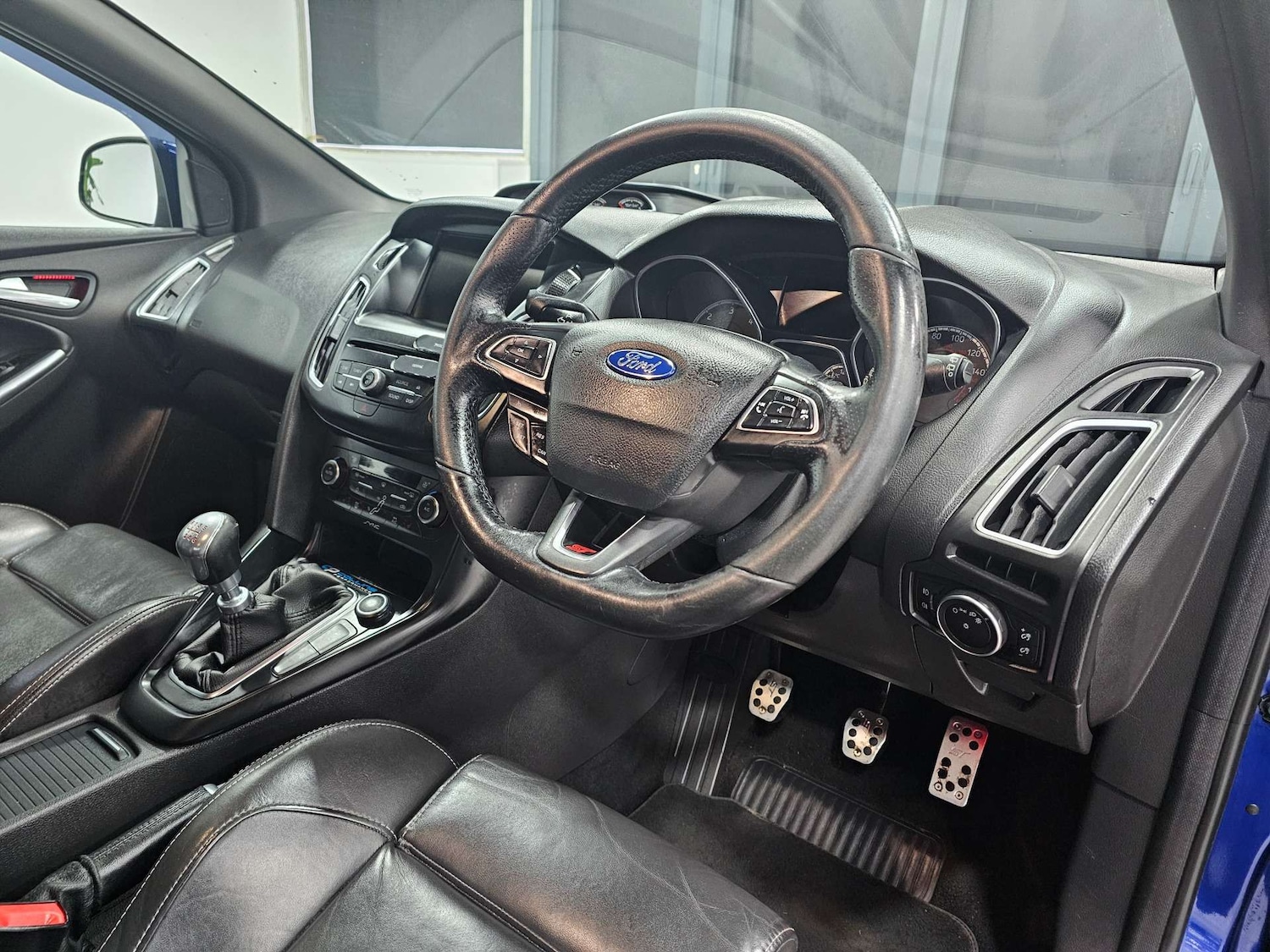 Used Ford Focus 2015 for sale - 77789080: Photo 3