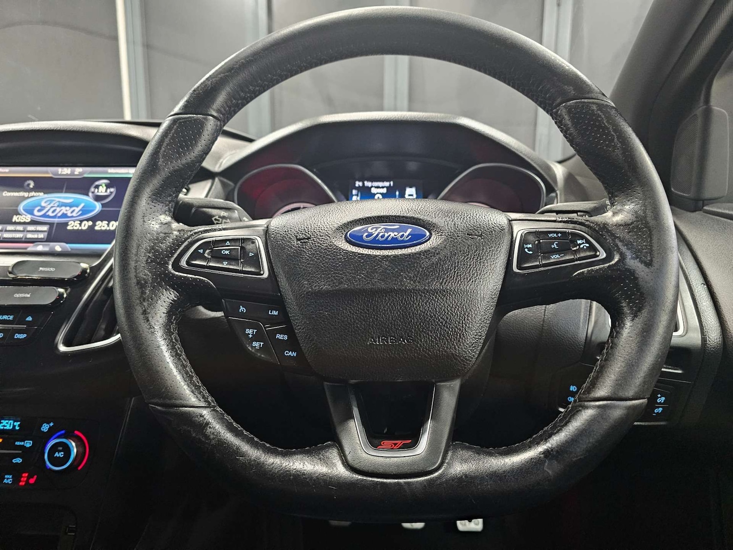 Used Ford Focus 2015 for sale - 77789080: Photo 5