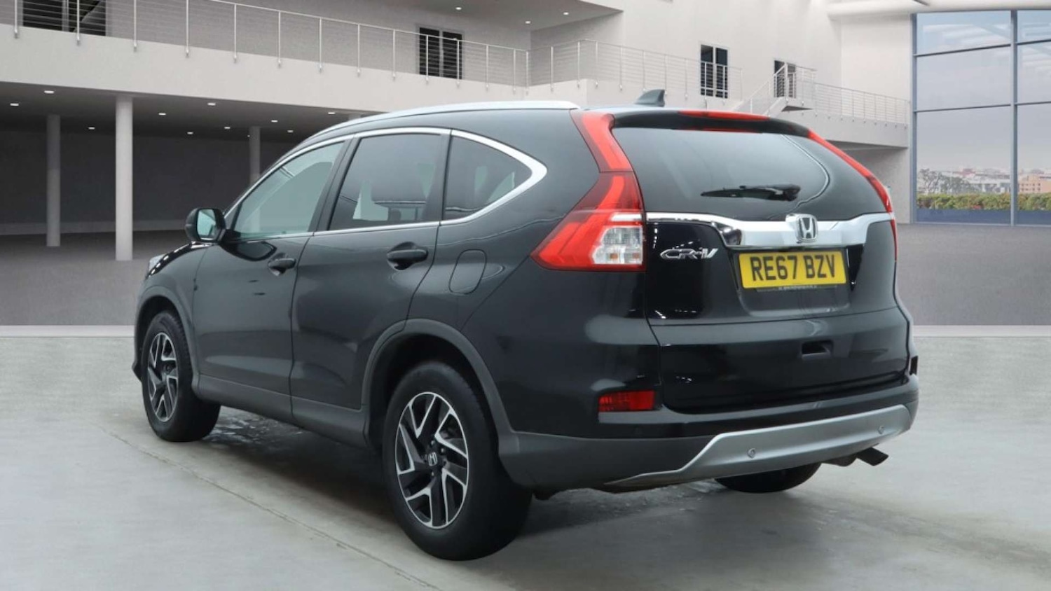 Used Honda CR-V 2017 for sale - 77047454: Photo 3