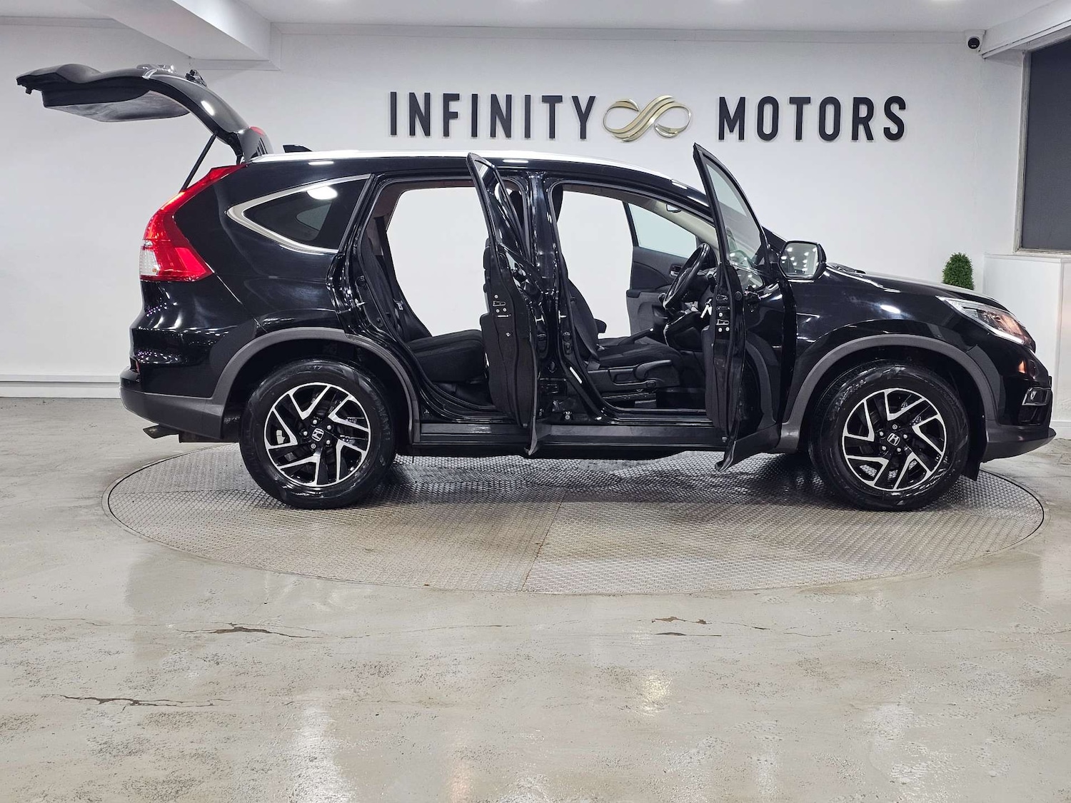 Used Honda CR-V 2017 for sale - 77047454: Photo 42