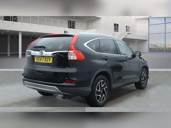 Used Honda CR-V 2017 for sale - 77047454: Photo