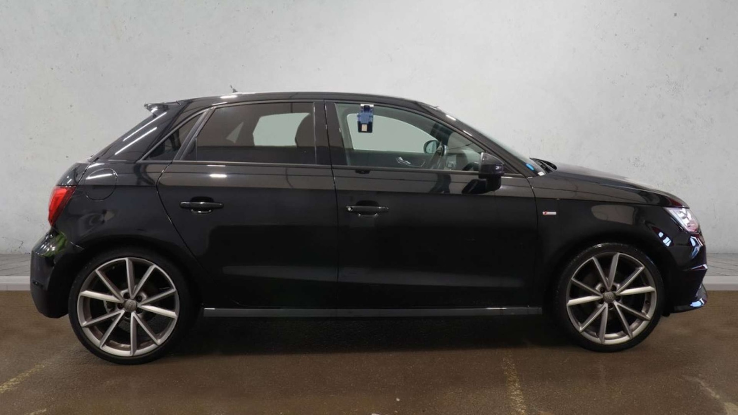 Used Audi A1 2016 for sale - 77118823: Photo 6