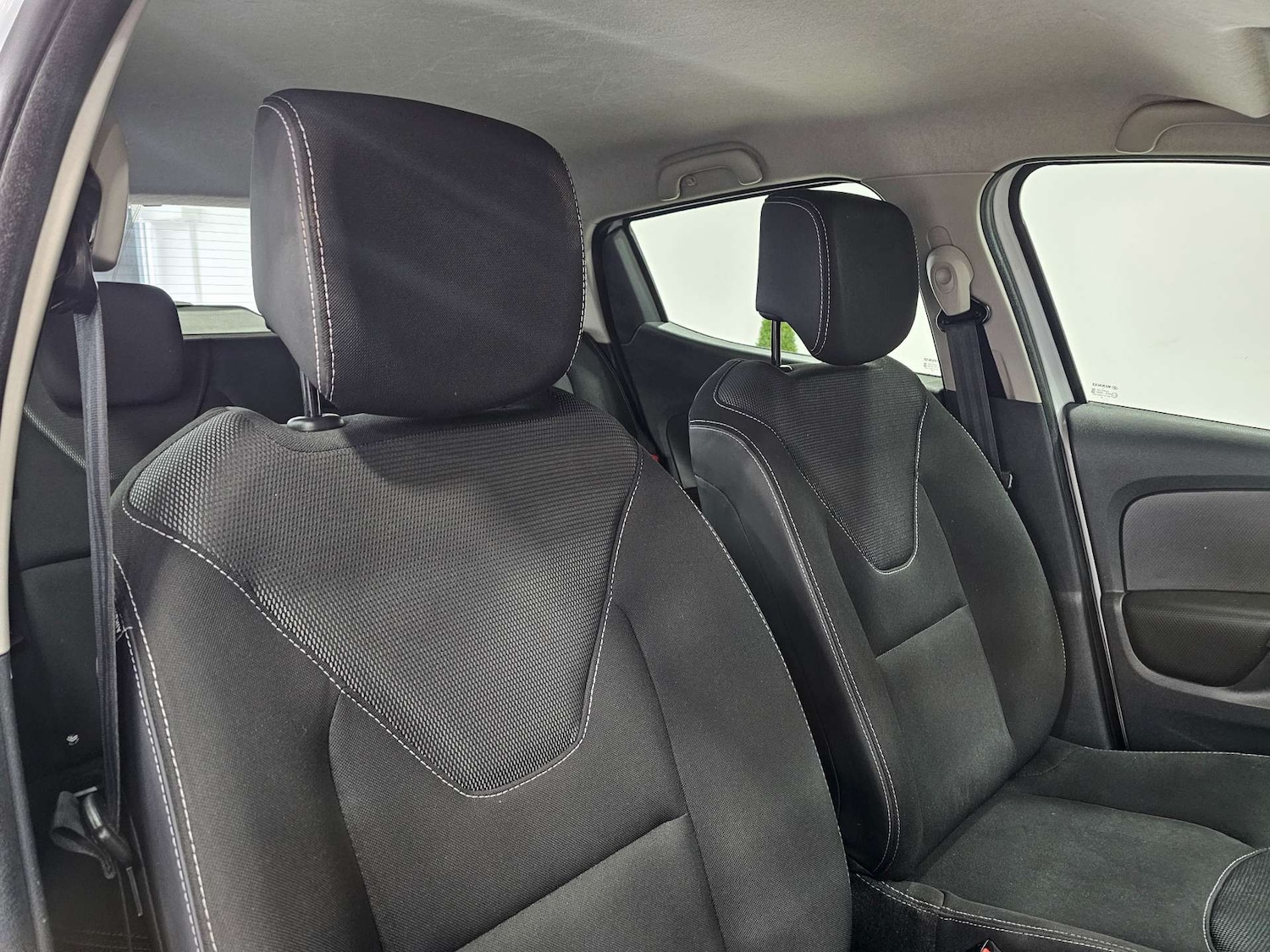 Used Renault Clio 2016 for sale - 77542688: Photo 15