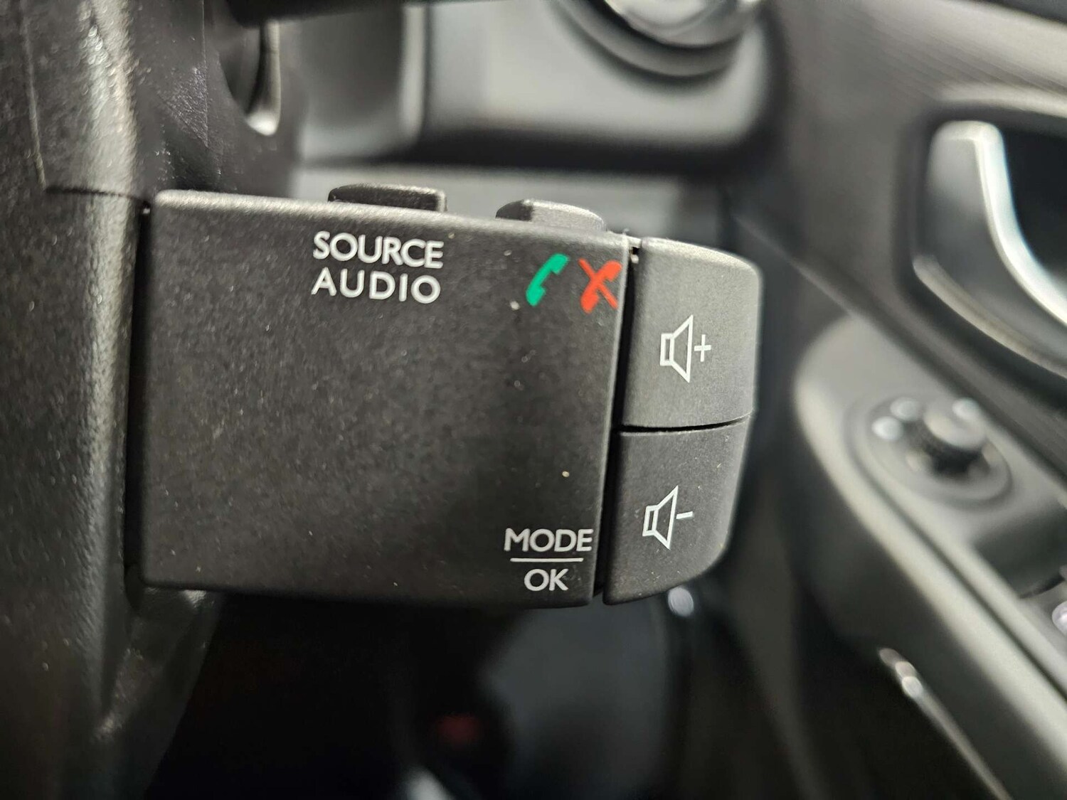 Used Renault Clio 2016 for sale - 77542688: Photo 60