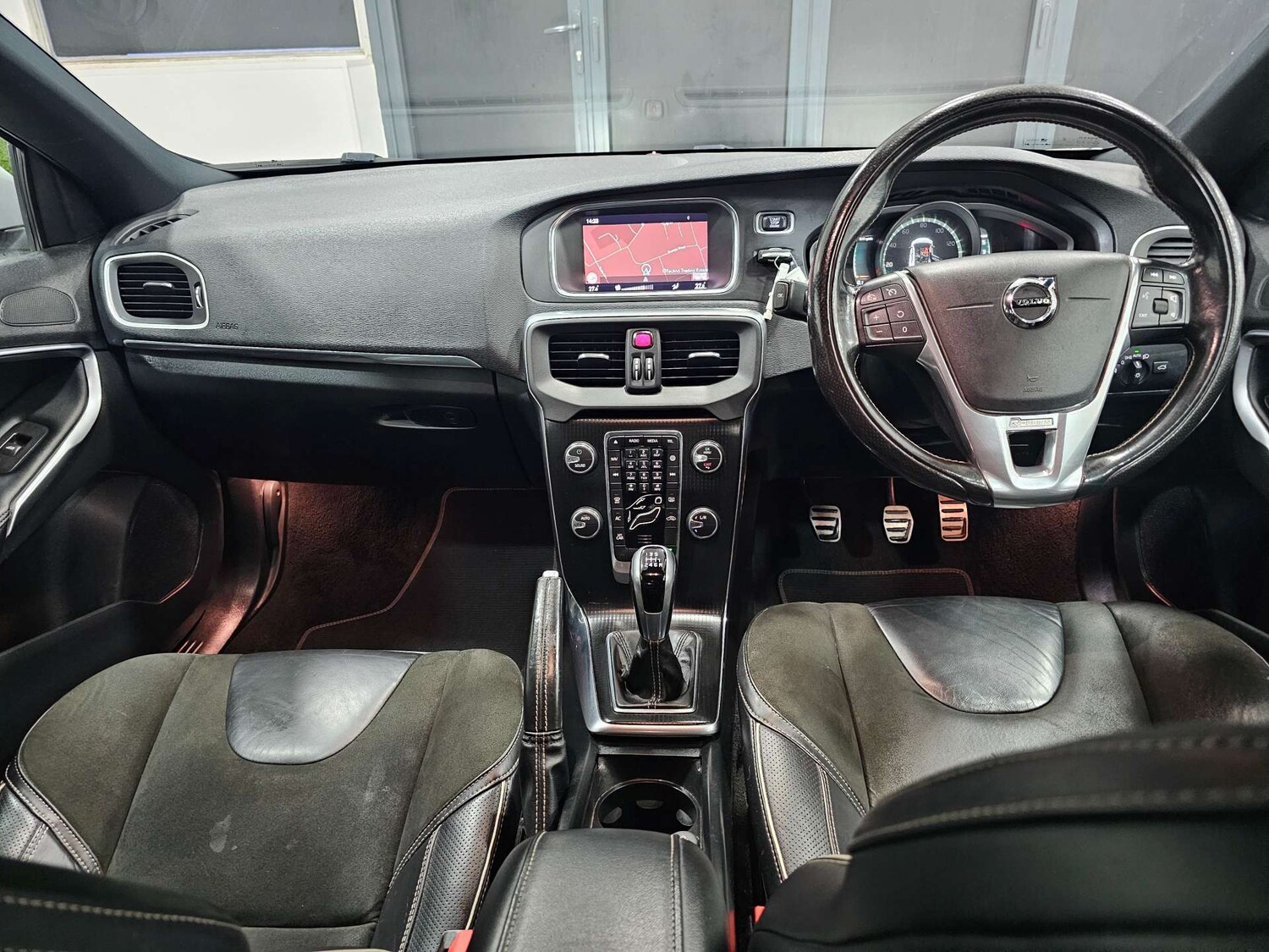 Used Volvo V40 2017 for sale - 77417621: Photo 15