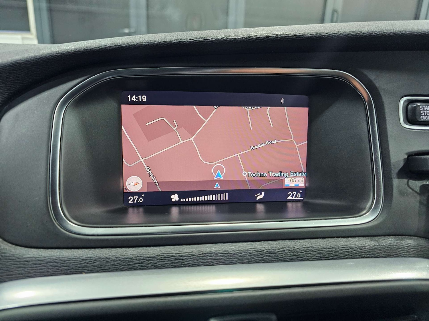 Used Volvo V40 2017 for sale - 77417621: Photo 2