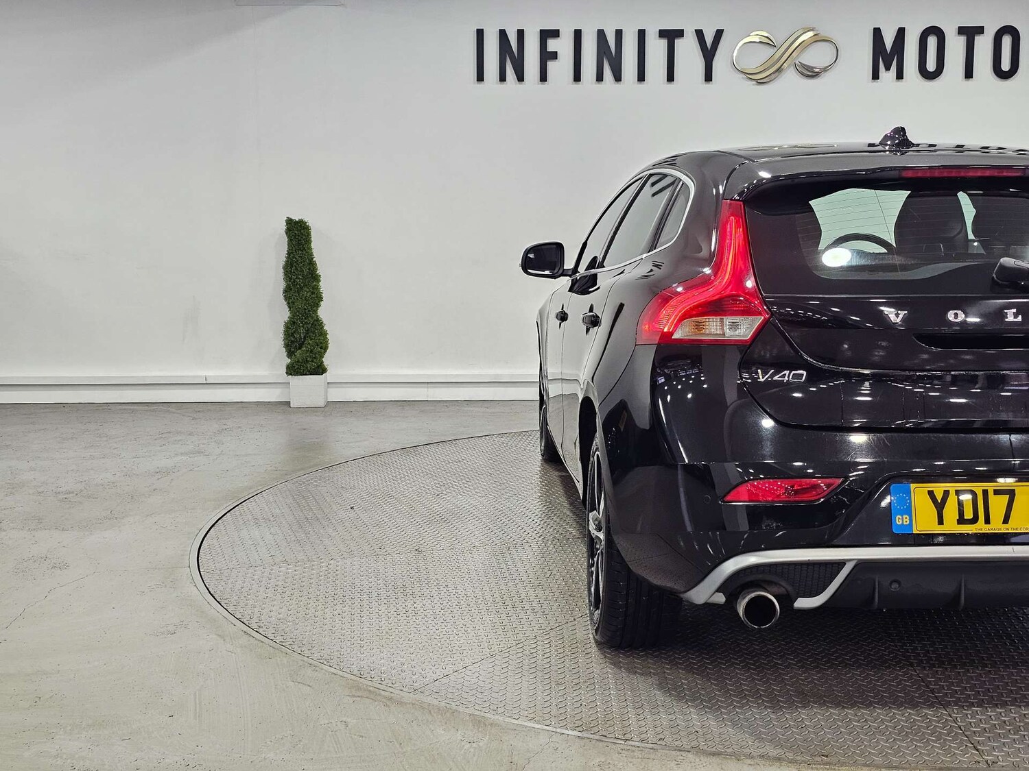 Used Volvo V40 2017 for sale - 77417621: Photo 31