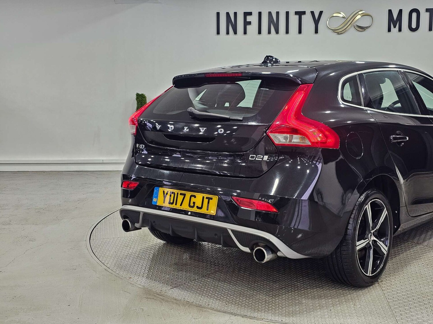 Used Volvo V40 2017 for sale - 77417621: Photo 33