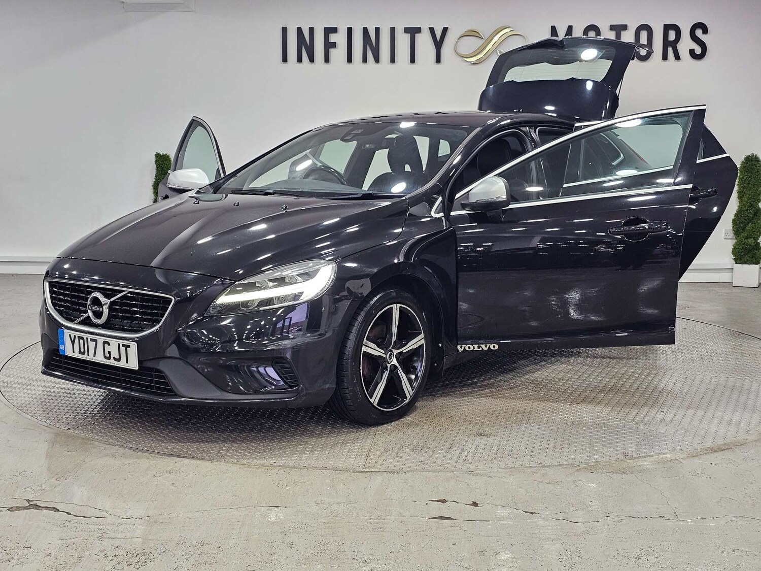 Used Volvo V40 2017 for sale - 77417621: Photo 44