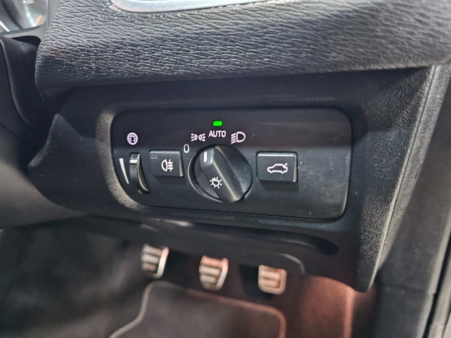 Used Volvo V40 2017 for sale - 77417621: Photo 53