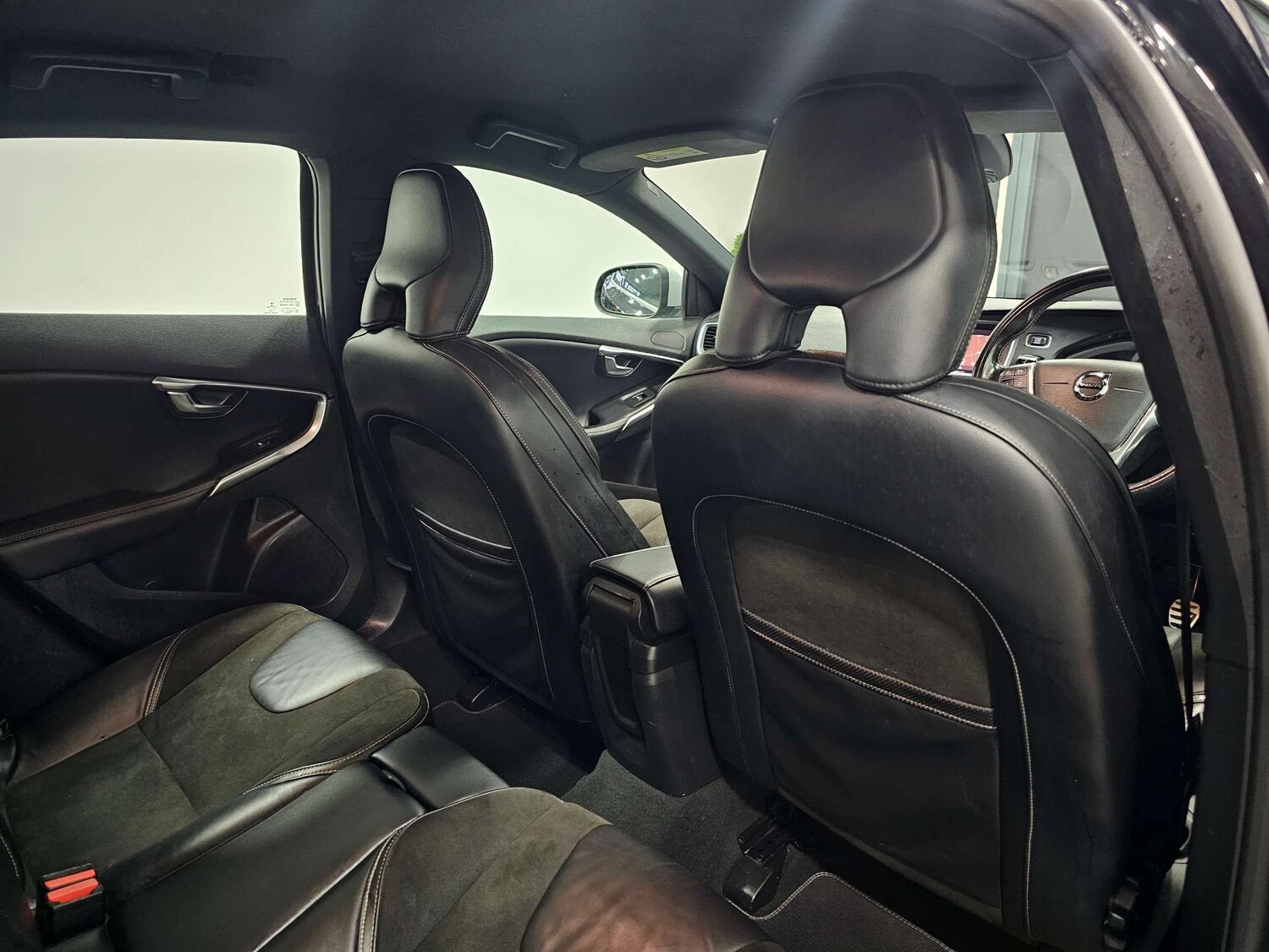 Used Volvo V40 2017 for sale - 77417621: Photo 69