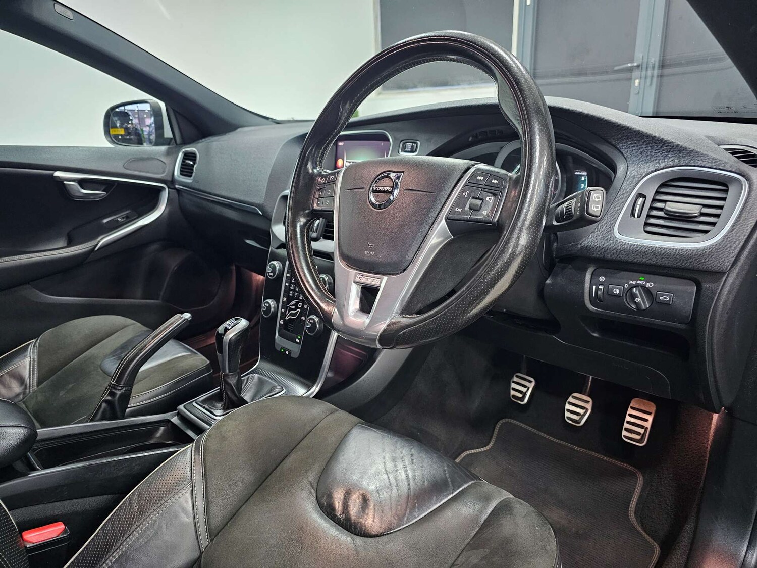 Used Volvo V40 2017 for sale - 77417621: Photo 7