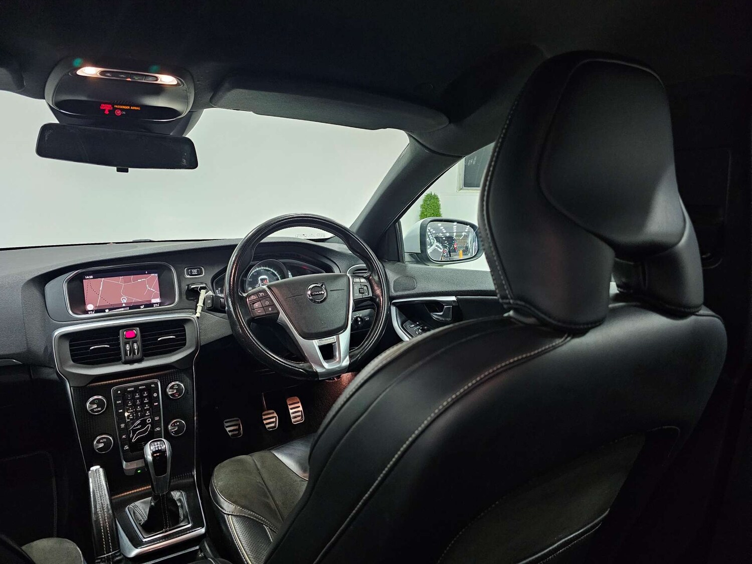 Used Volvo V40 2017 for sale - 77417621: Photo 76