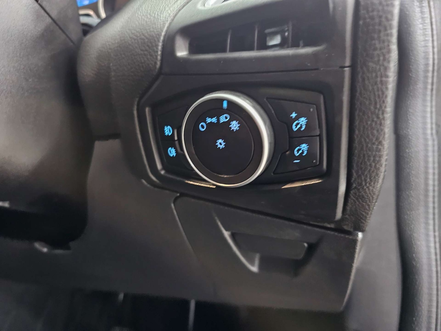 Used Ford Focus 2017 for sale - 76972325: Photo 44