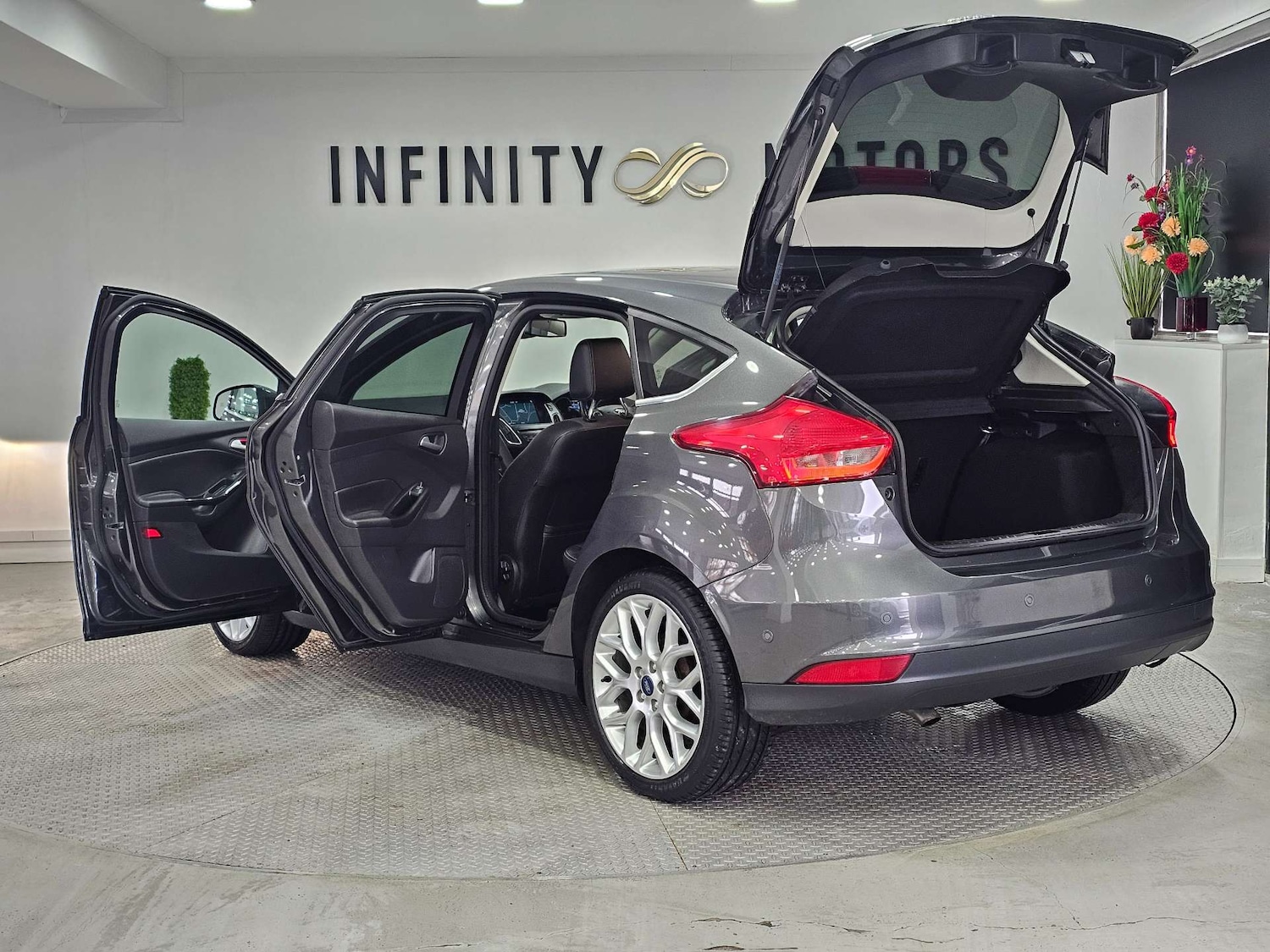 Used Ford Focus 2017 for sale - 76972325: Photo 65