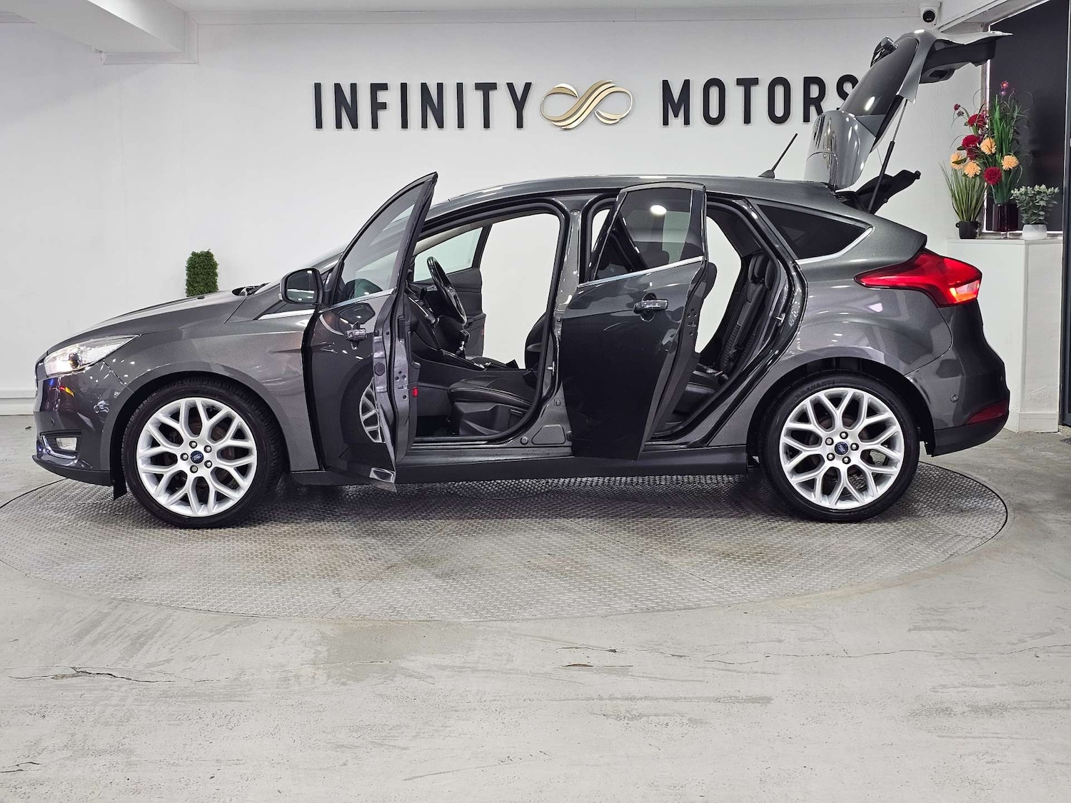 Used Ford Focus 2017 for sale - 76972325: Photo 74