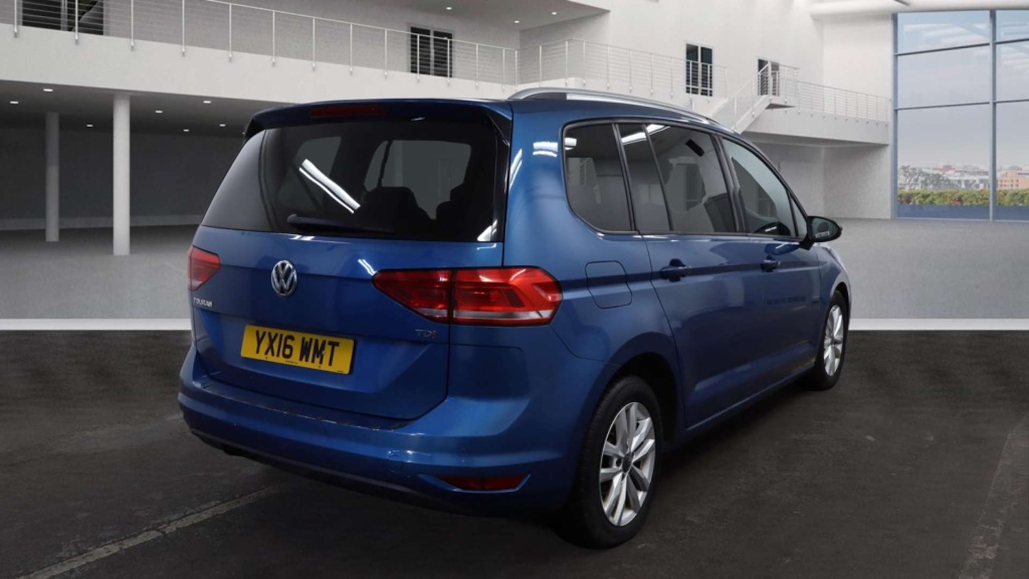 Used Volkswagen Touran 2016 for sale - 77073386: Photo 4