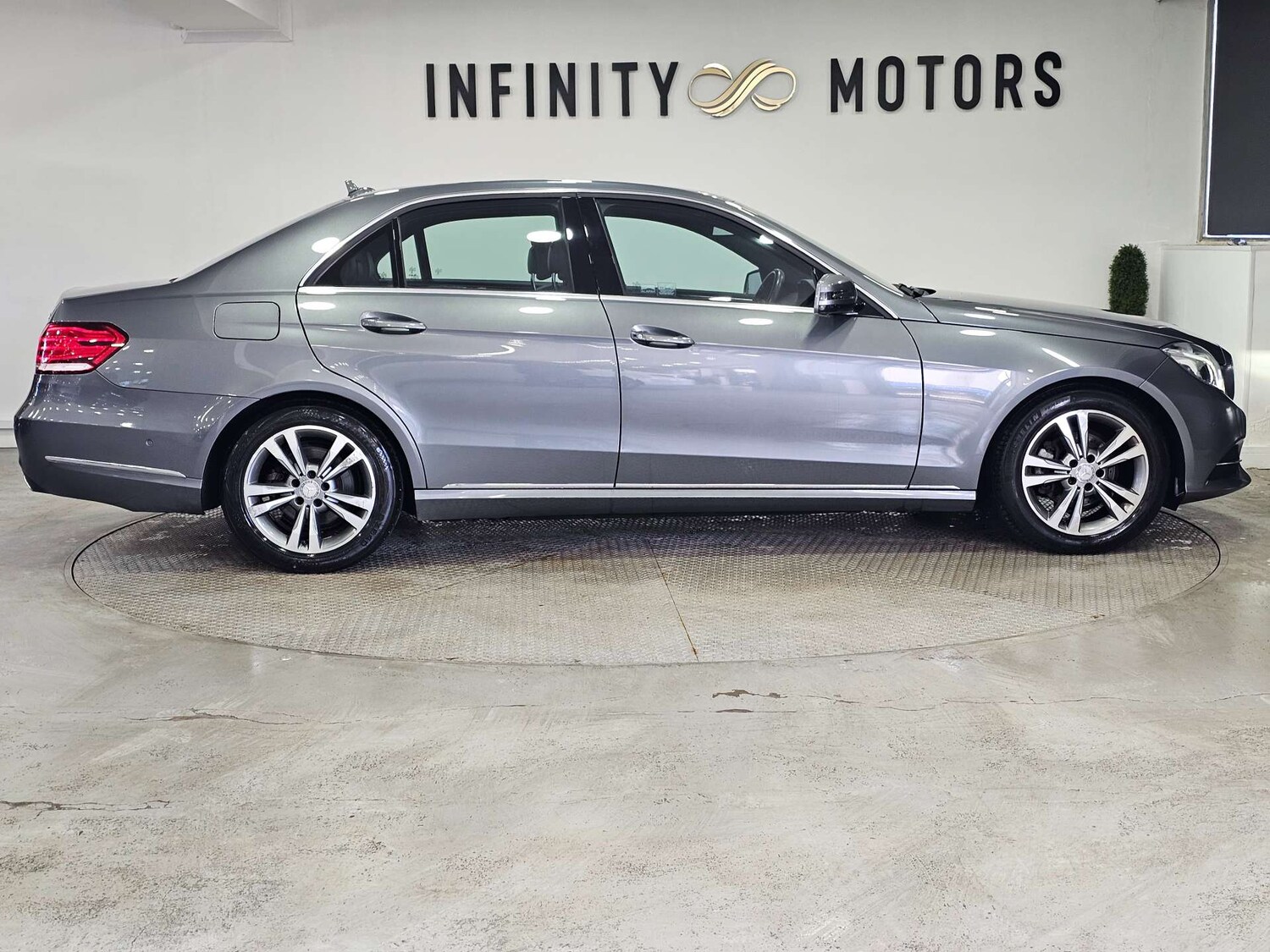 Used Mercedes-Benz E Class 2015 for sale - 78083581: Photo 35