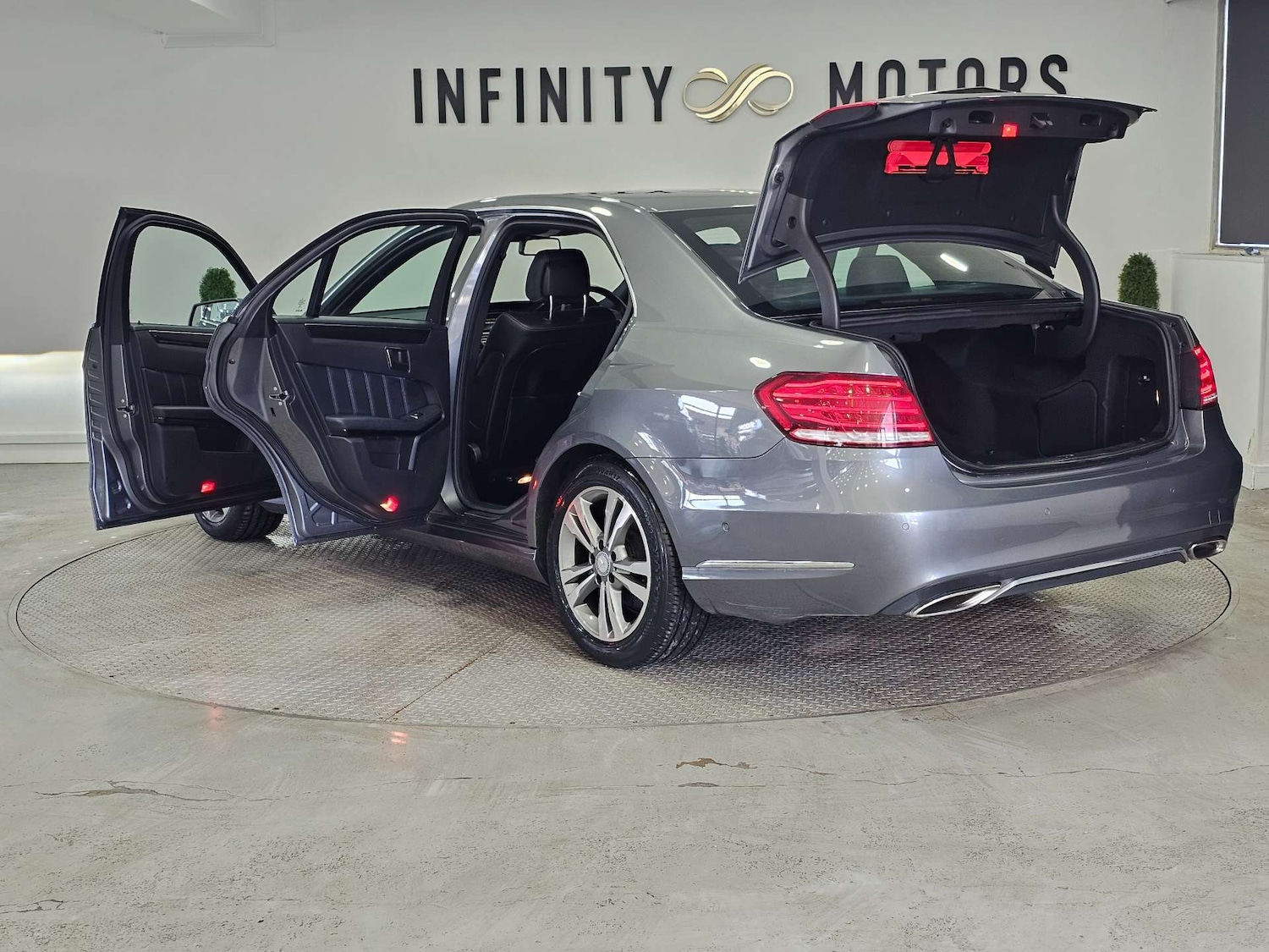 Used Mercedes-Benz E Class 2015 for sale - 78083581: Photo 47