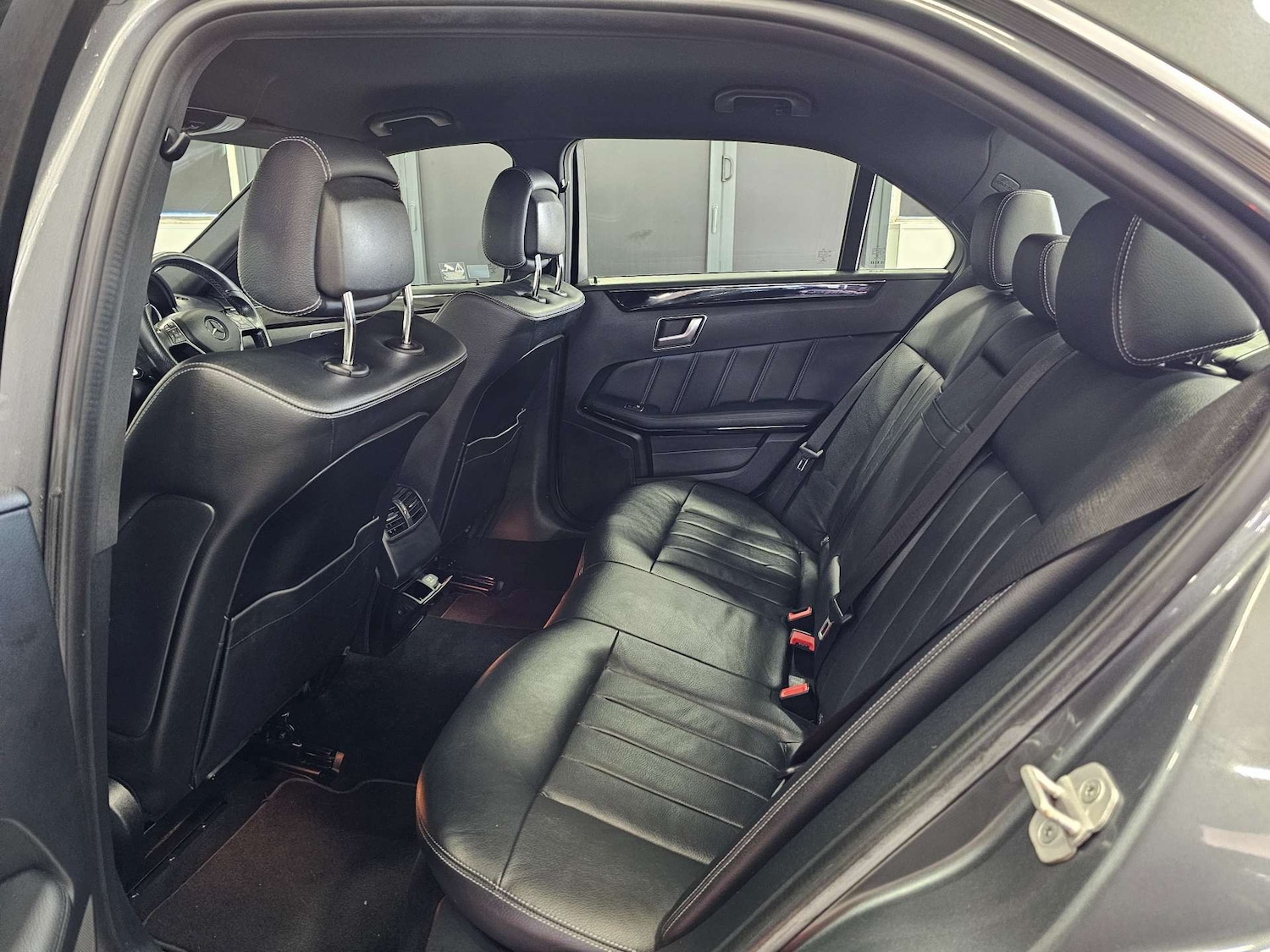 Used Mercedes-Benz E Class 2015 for sale - 78083581: Photo 84