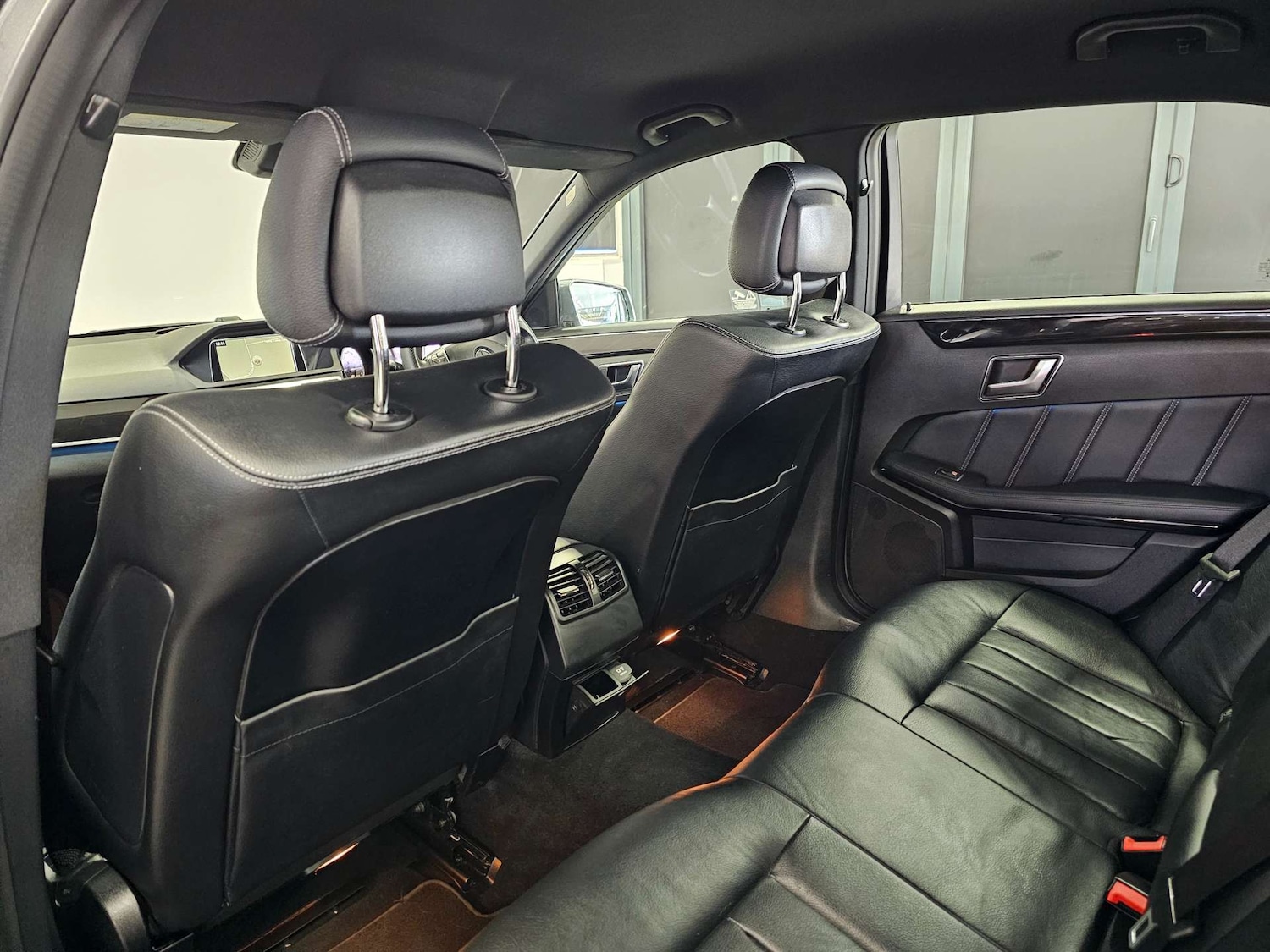 Used Mercedes-Benz E Class 2015 for sale - 78083581: Photo 85