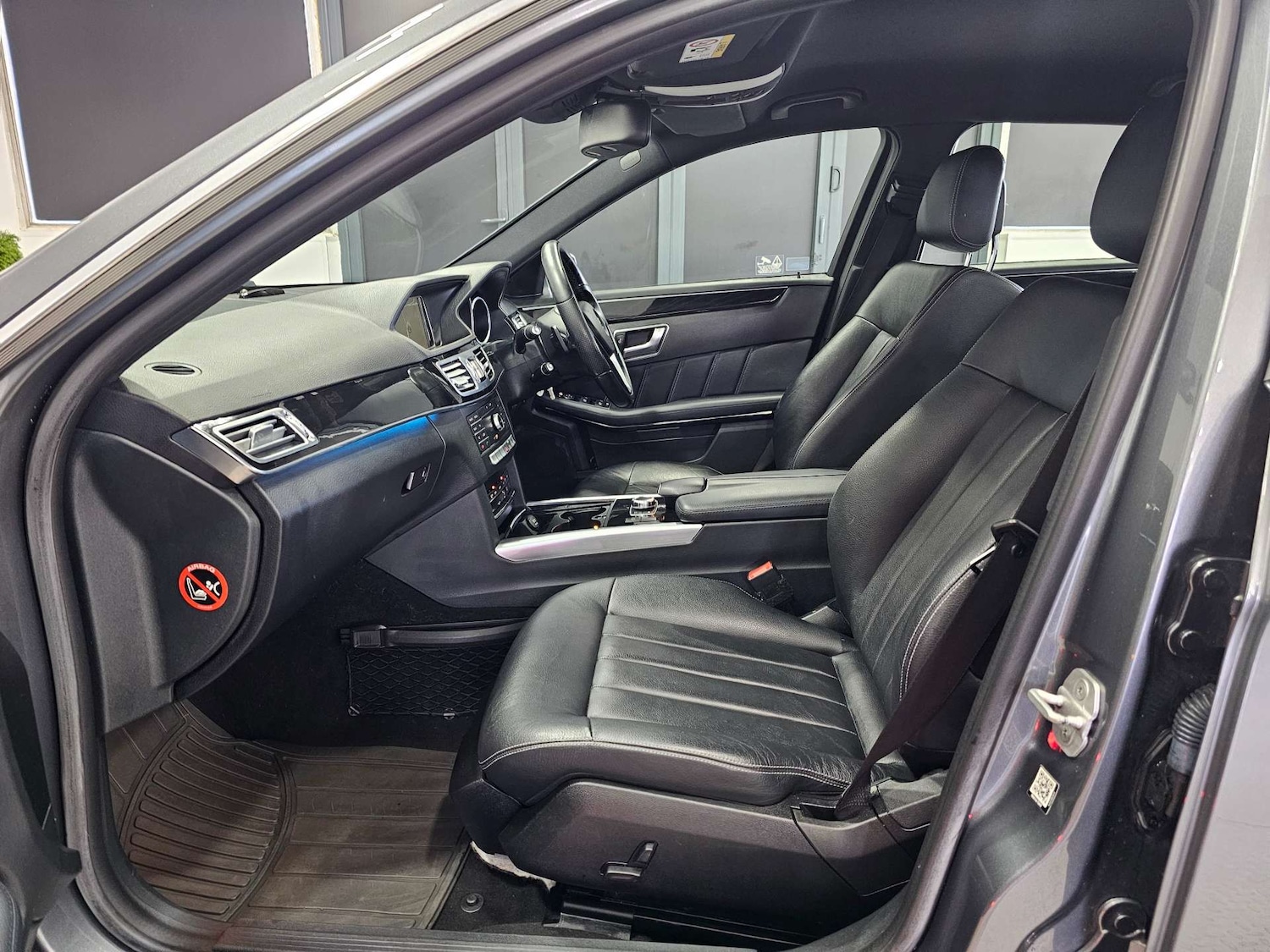 Used Mercedes-Benz E Class 2015 for sale - 78083581: Photo 89