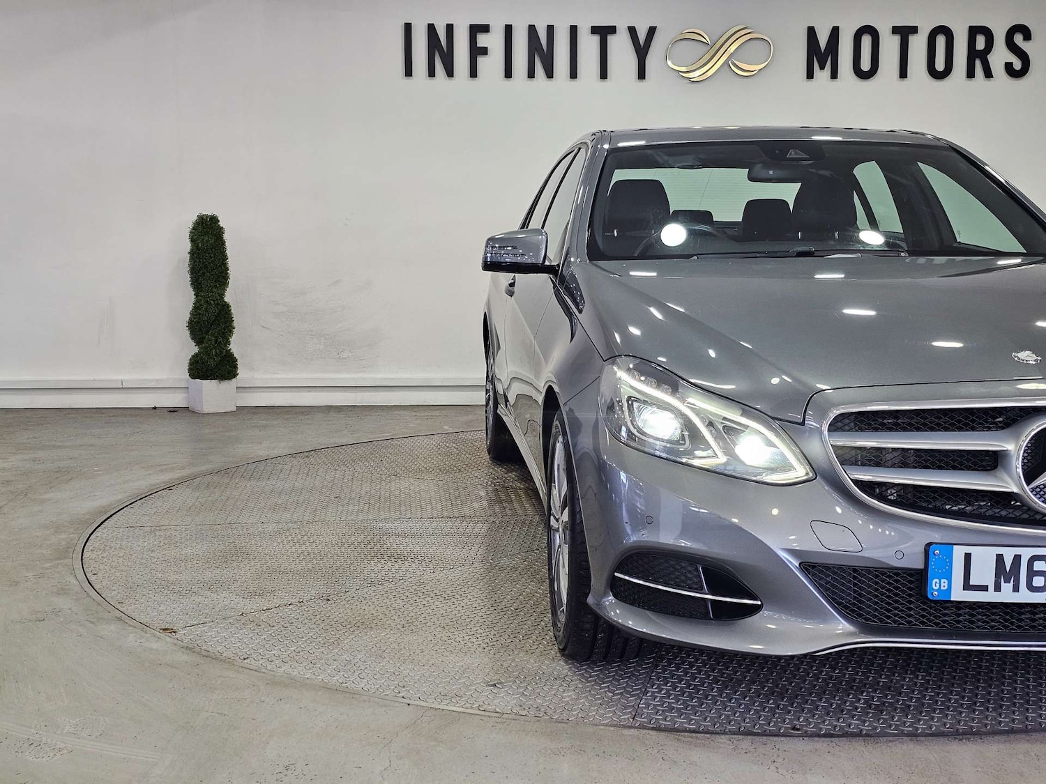 Used Mercedes-Benz E Class 2015 for sale - 78083581: Photo 9