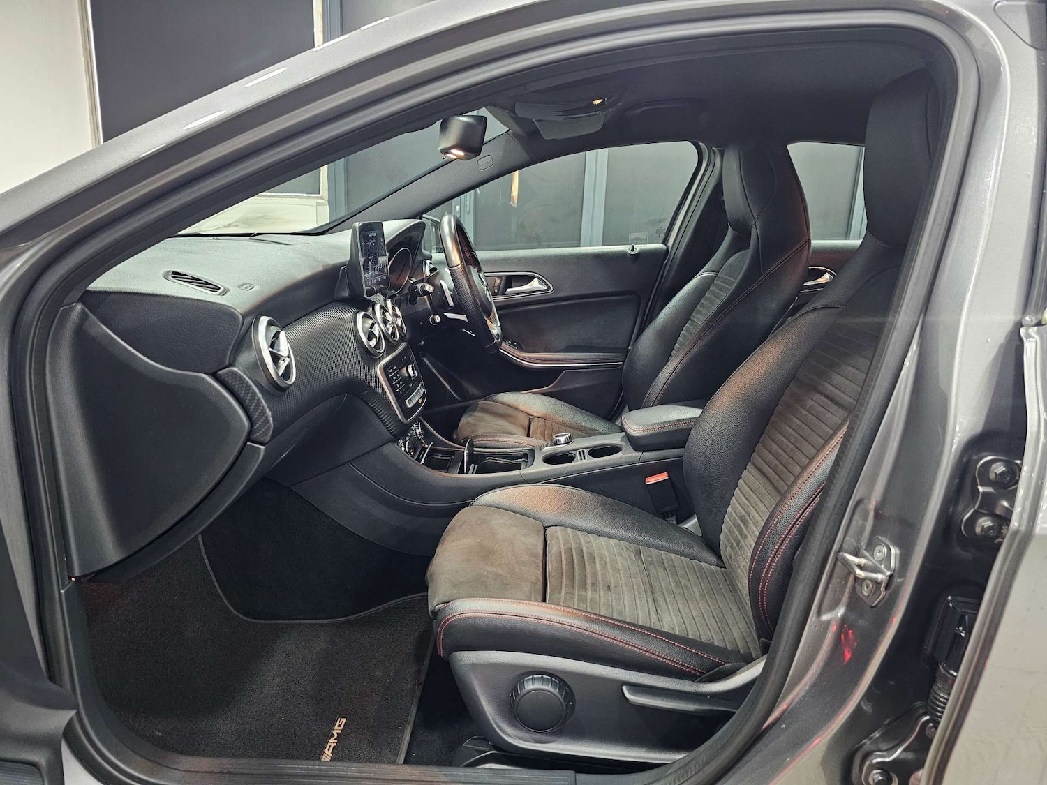 Used Mercedes-Benz A-Class 2018 for sale - 77797063: Photo 93