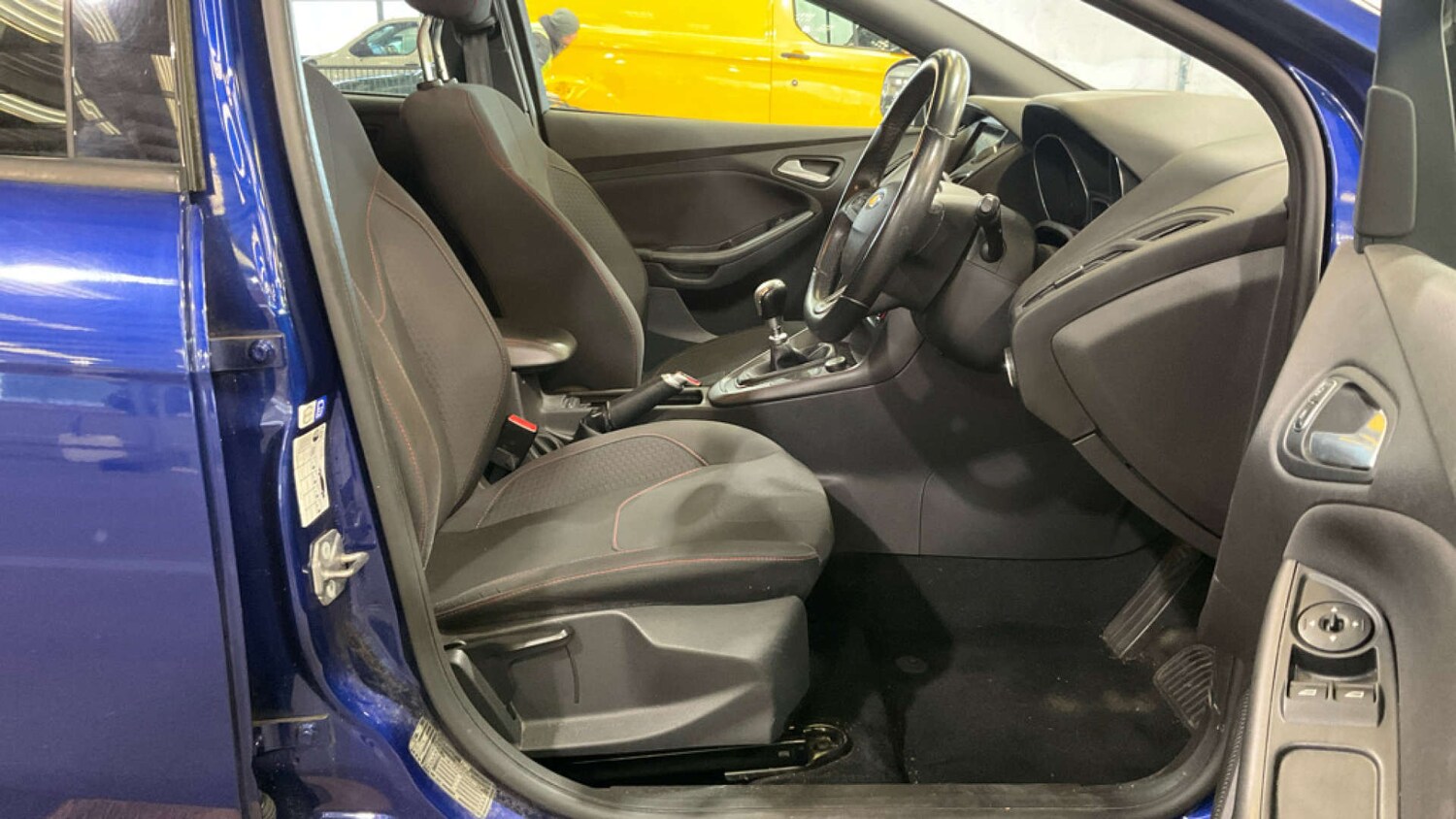 Used Ford Focus 2017 for sale - 77900973: Photo 12