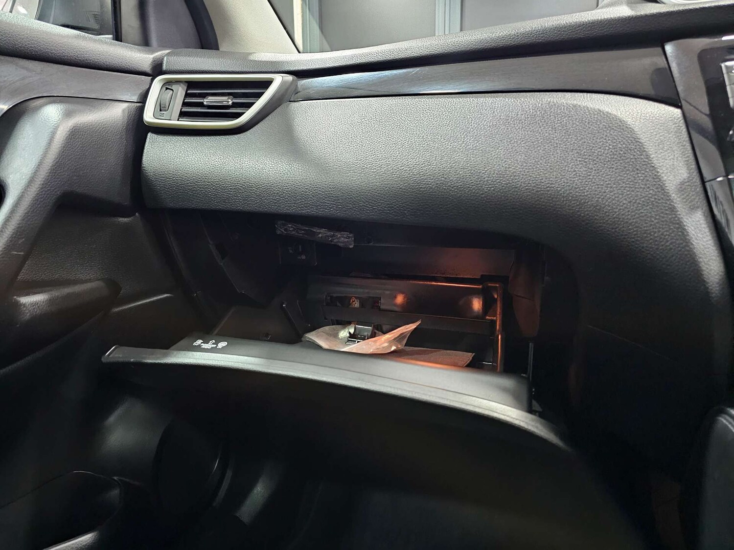 Used Nissan Qashqai 2016 for sale - 77805503: Photo 75