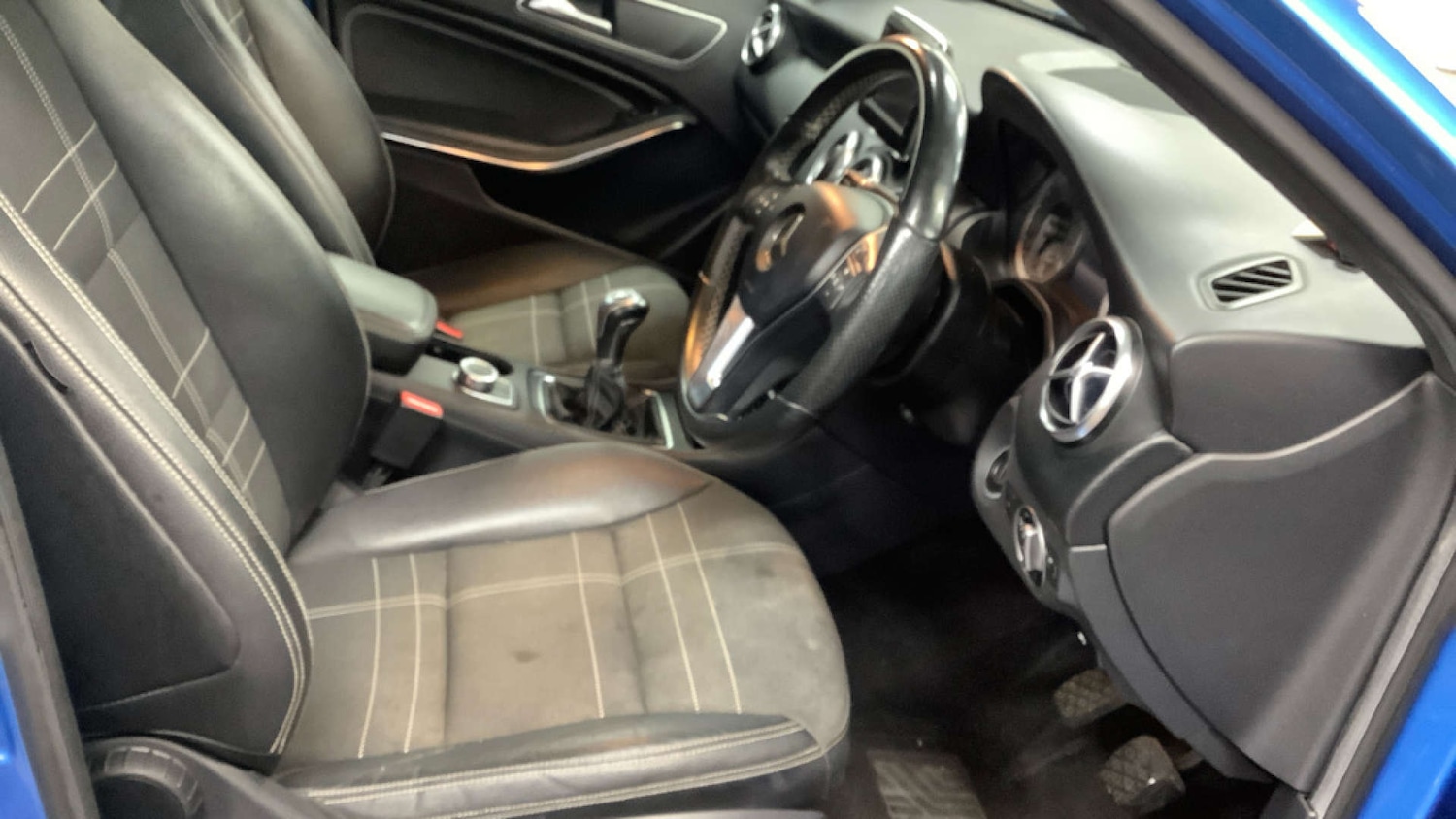 Used Mercedes-Benz A-Class 2015 for sale - 77399269: Photo 11