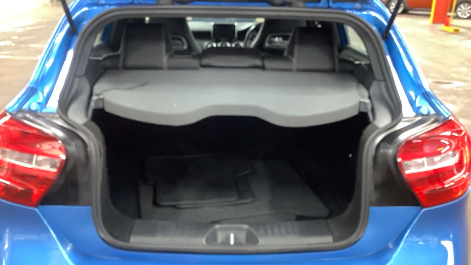 Used Mercedes-Benz A-Class 2015 for sale - 77399269: Photo 9