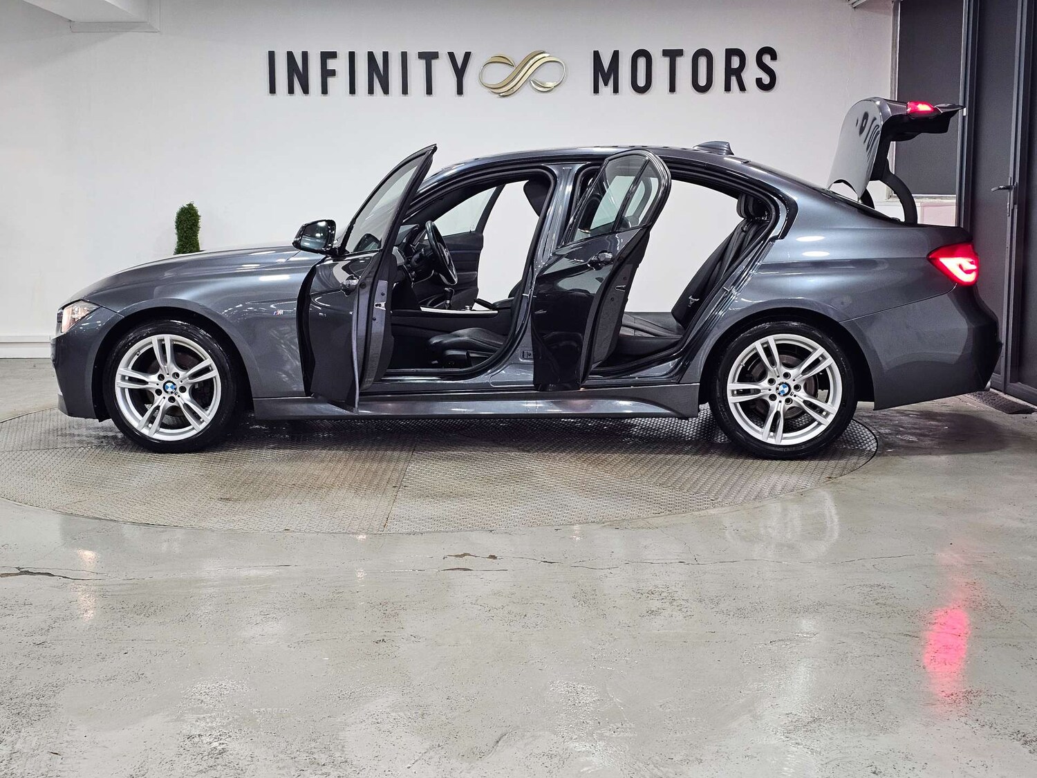 Used BMW 3 Series 2015 for sale - 77139221: Photo 28