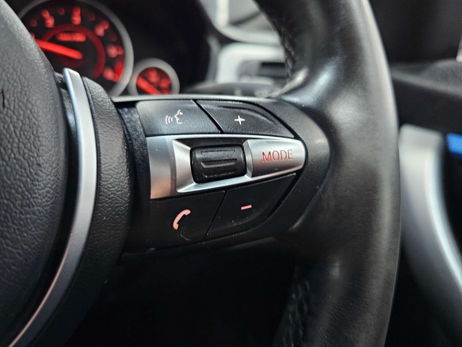 Used BMW 3 Series 2015 for sale - 77139221: Photo 38