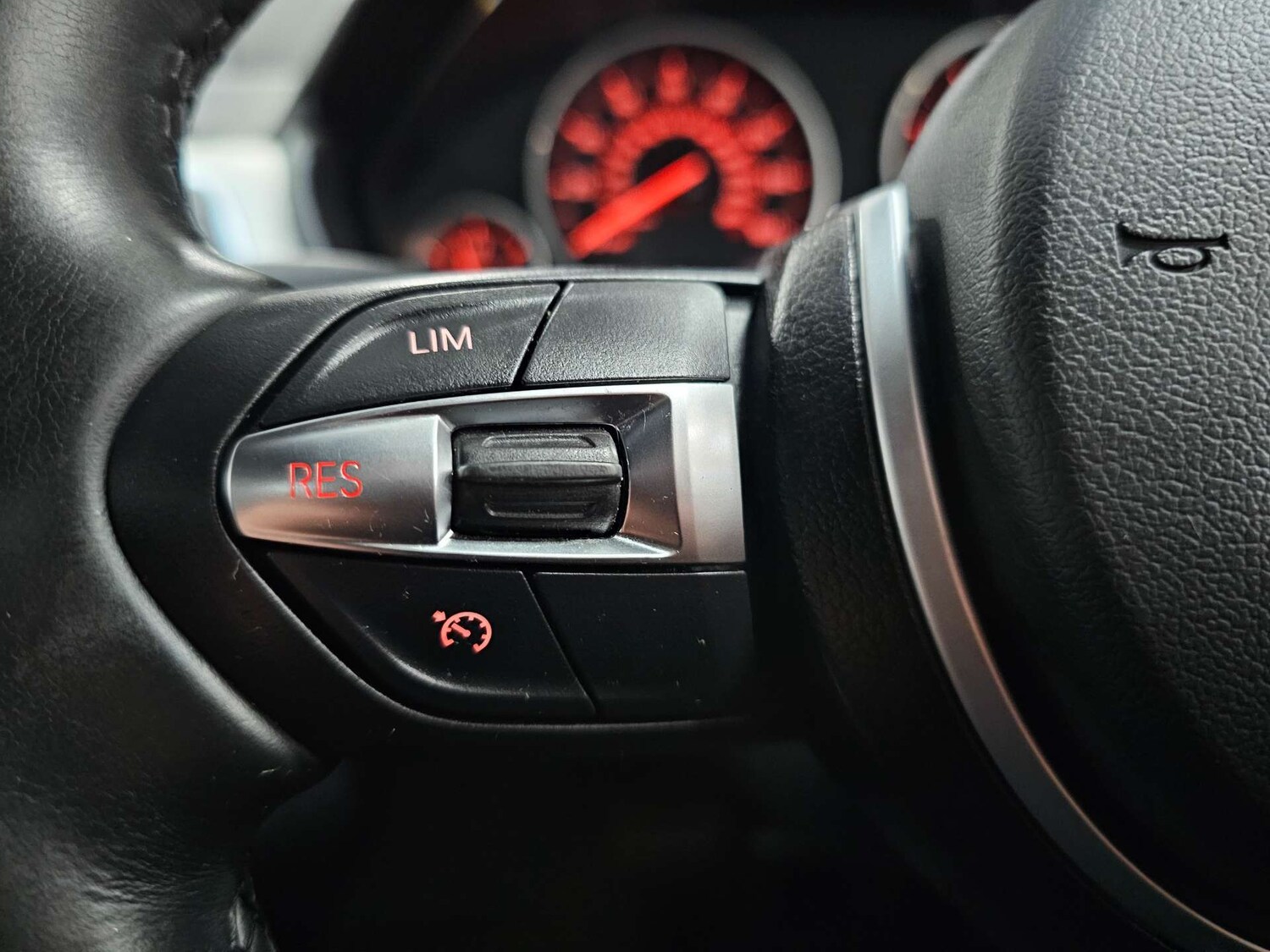 Used BMW 3 Series 2015 for sale - 77139221: Photo 40