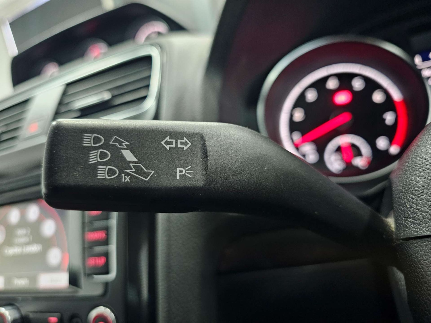 Used Volkswagen Scirocco 2015 for sale - 77449507: Photo 62