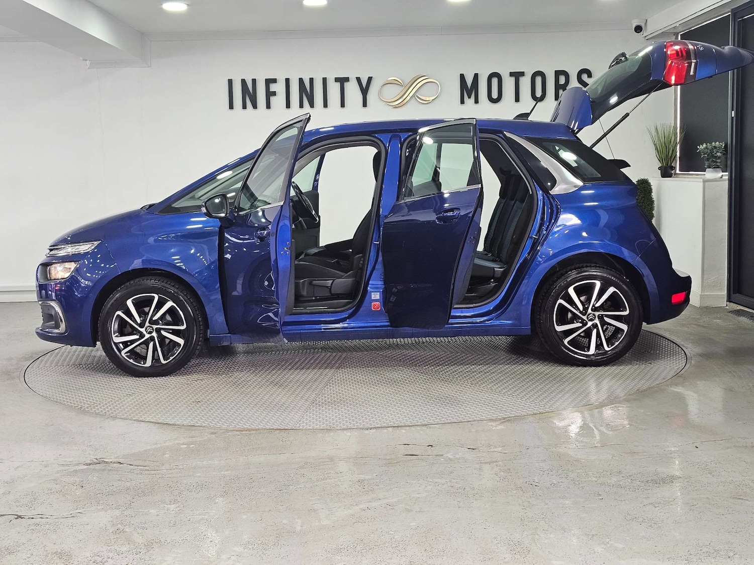 Used Citroen C4 Picasso 2017 for sale - 76972324: Photo 46