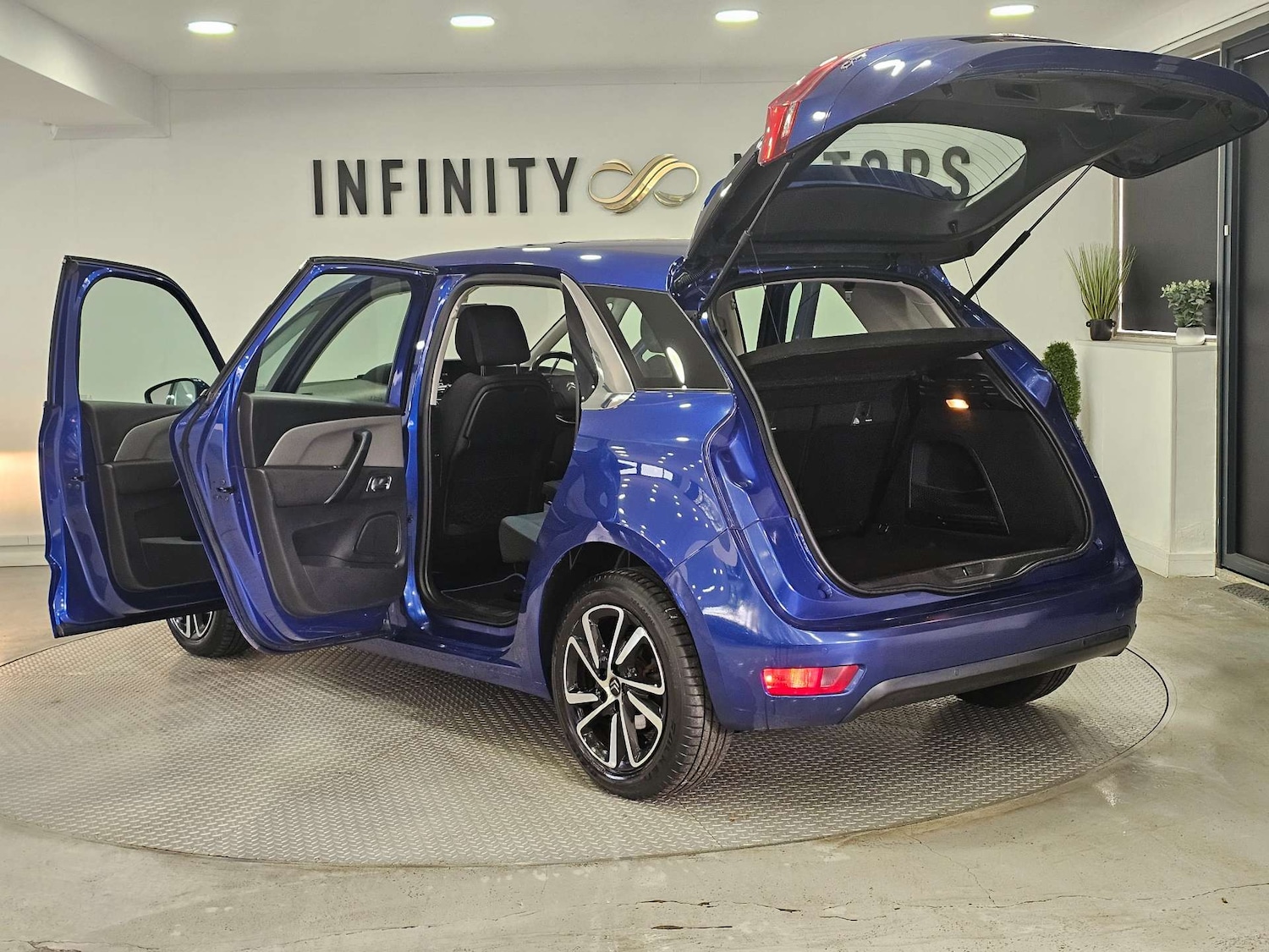 Used Citroen C4 Picasso 2017 for sale - 76972324: Photo 47